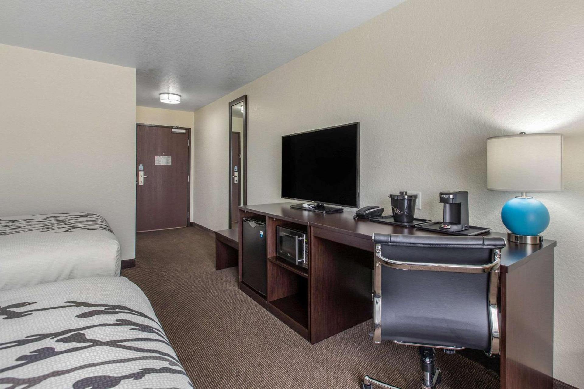 Sleep Inn and Suites - Ankeny photo 21