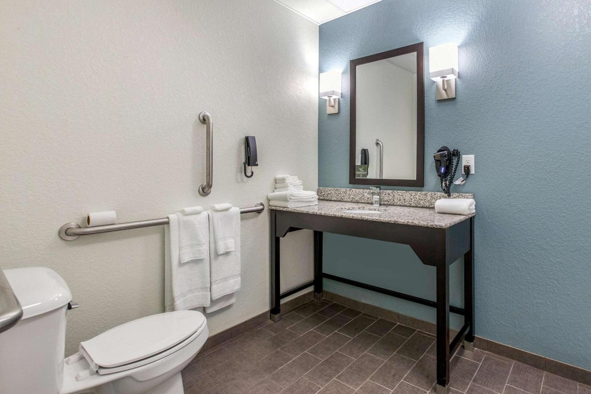 Sleep Inn and Suites - Ankeny photo 9
