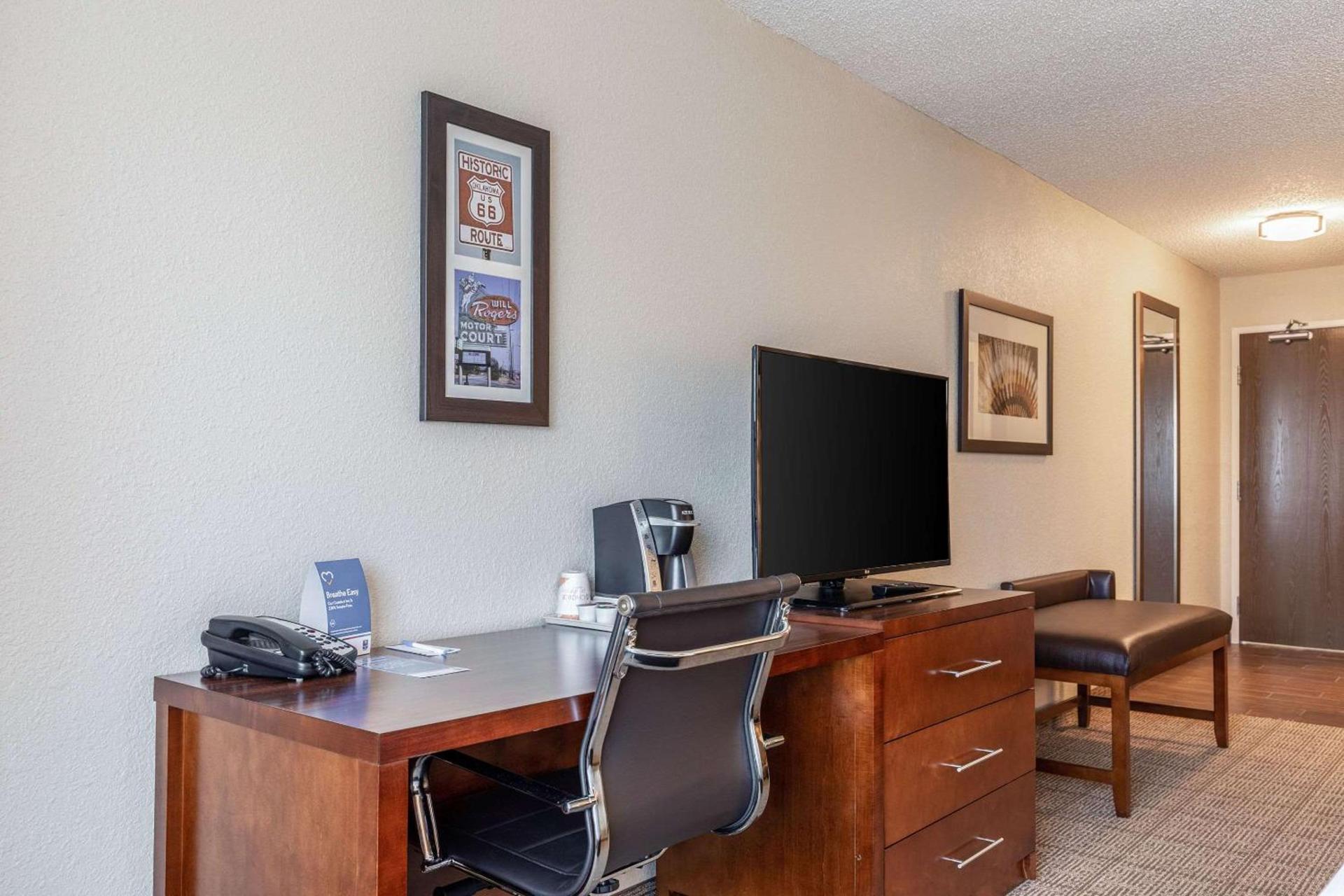 Comfort Inn South Tulsa - Woodland Hills photo 20