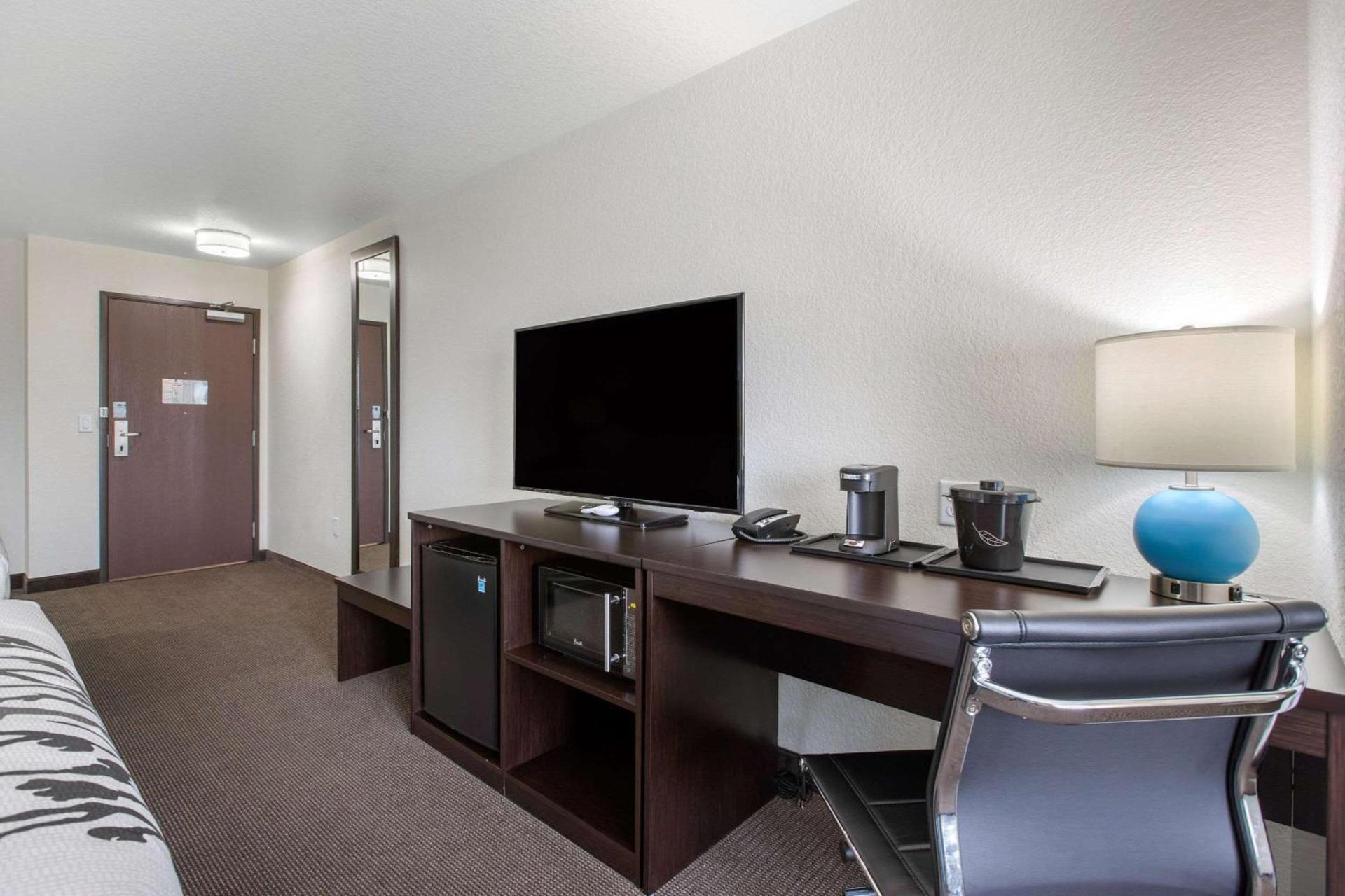 Sleep Inn and Suites - Ankeny photo 13