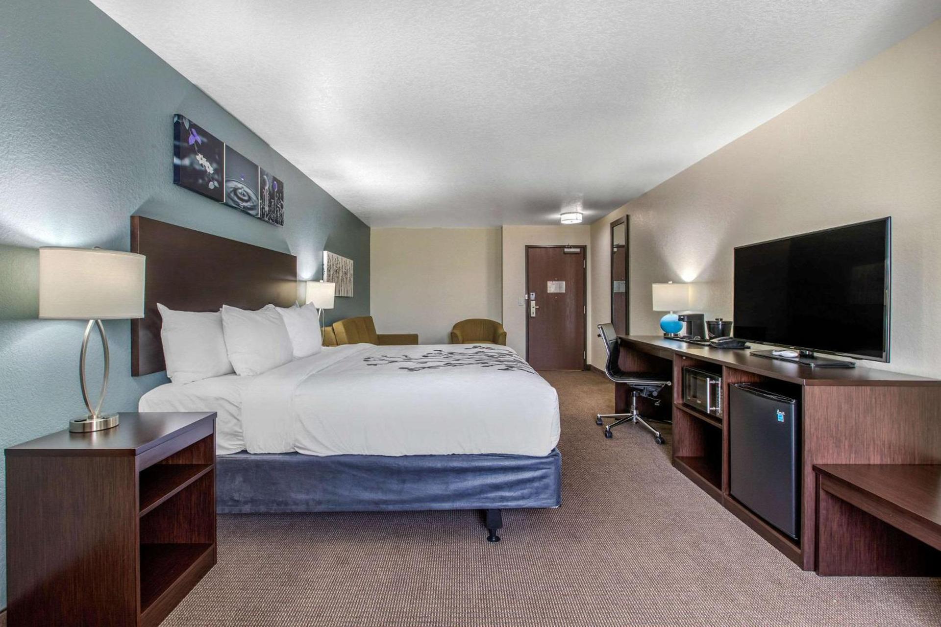 Sleep Inn and Suites - Ankeny photo 29