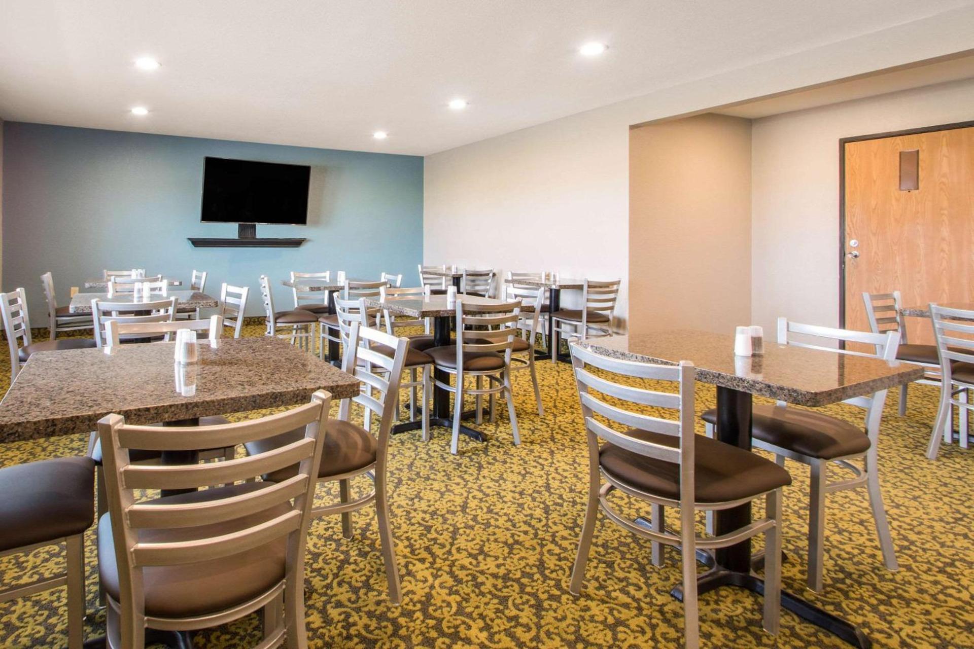 Quality Inn Madison West Near University Area photo 5