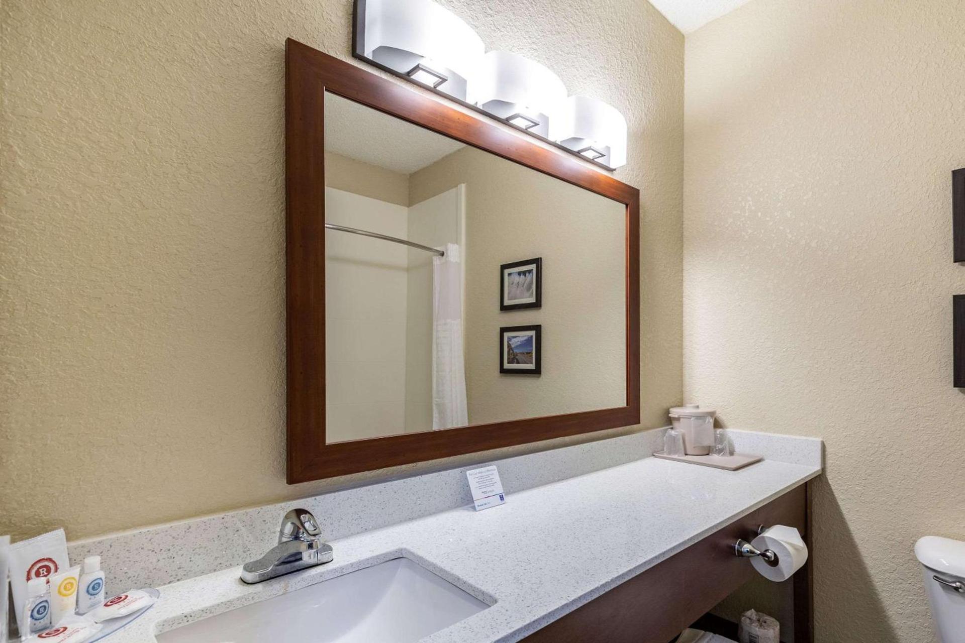 Comfort Inn South Tulsa - Woodland Hills photo 15