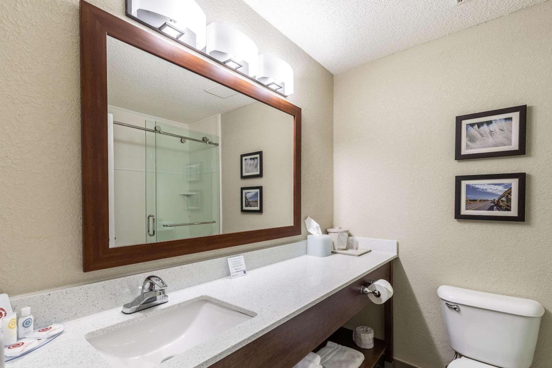Comfort Inn South Tulsa - Woodland Hills photo 16