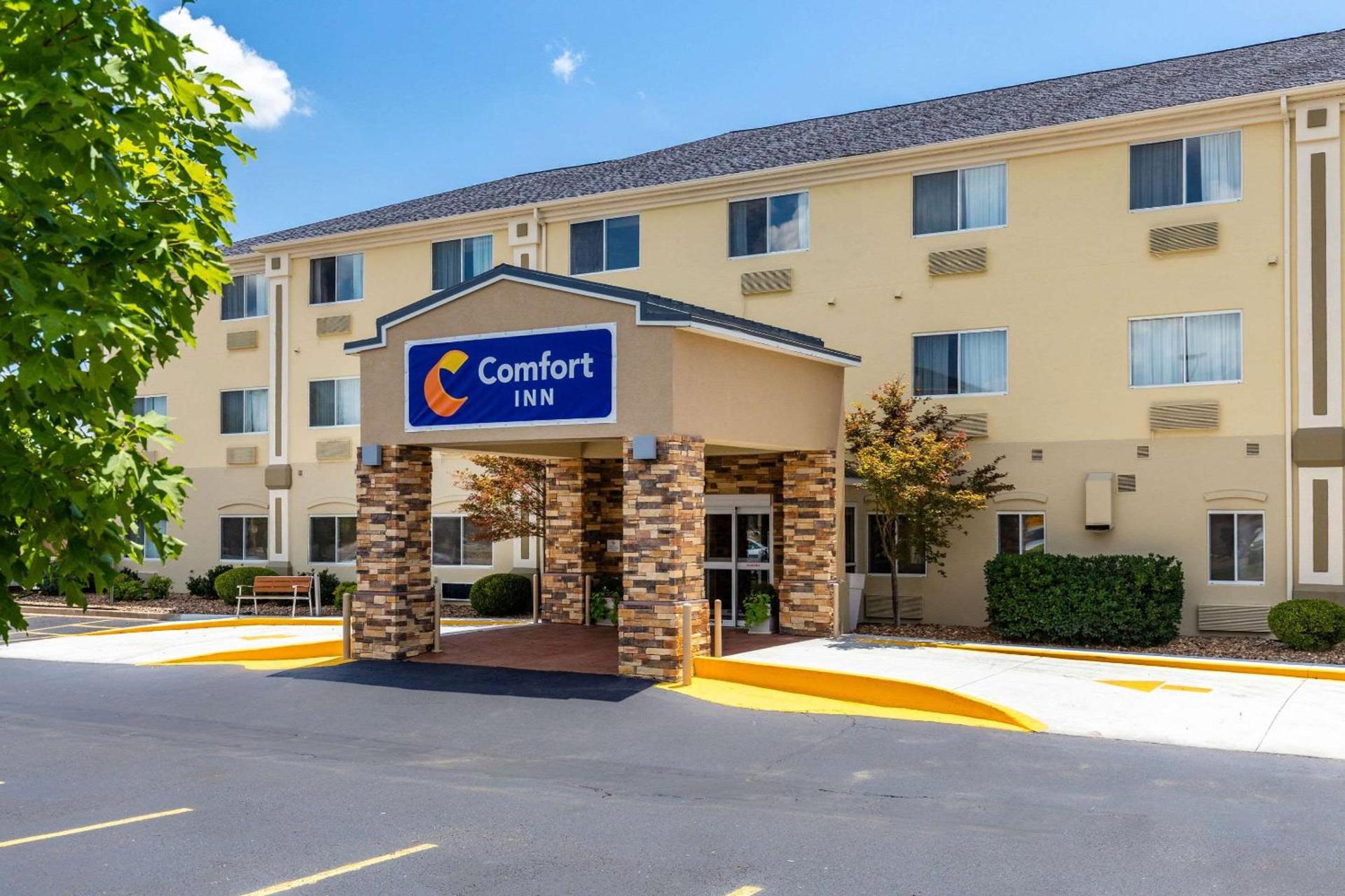 Comfort Inn South Tulsa - Woodland Hills photo 1