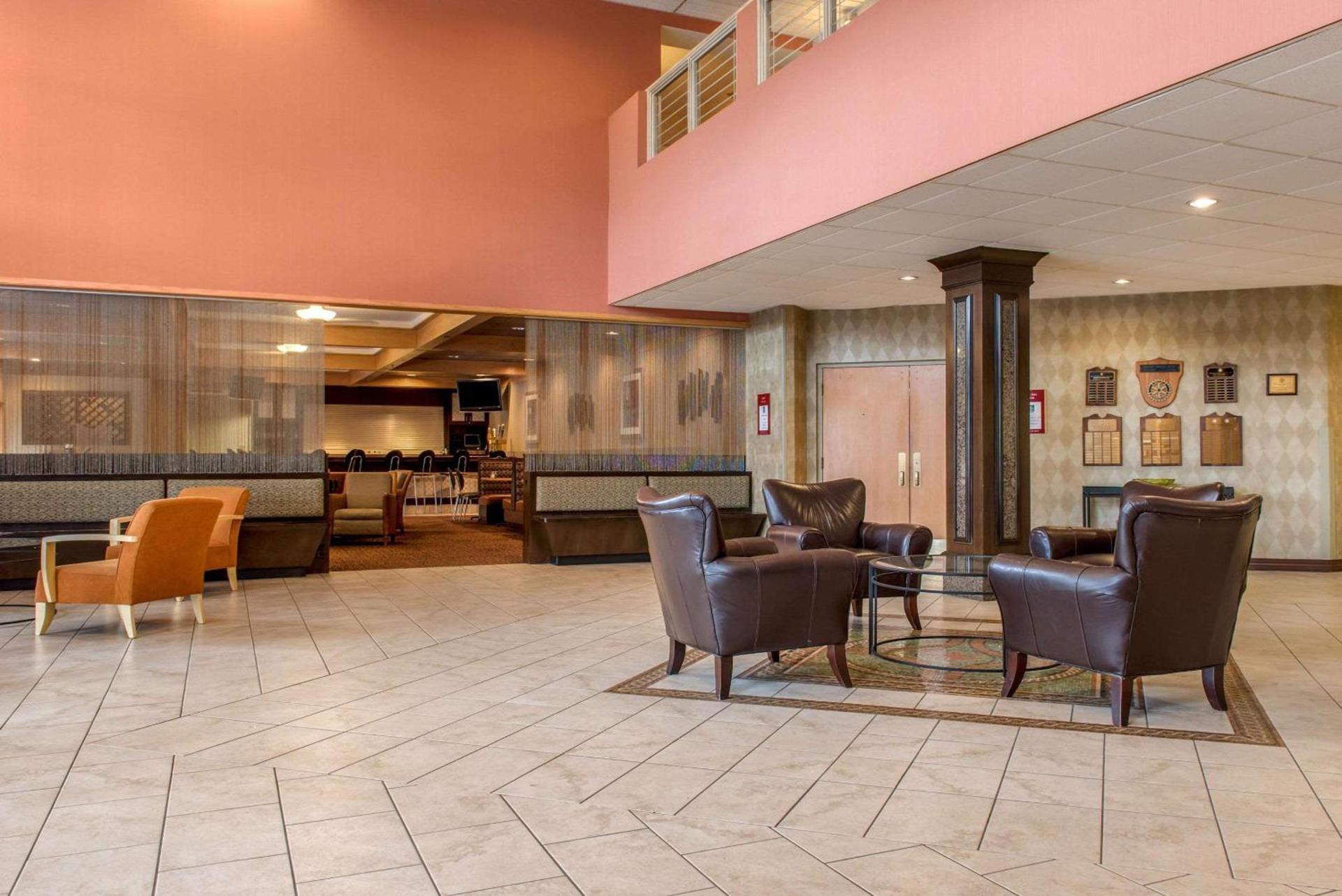 Quality Hotel Conference Center Cincinnati Blue Ash photo 4