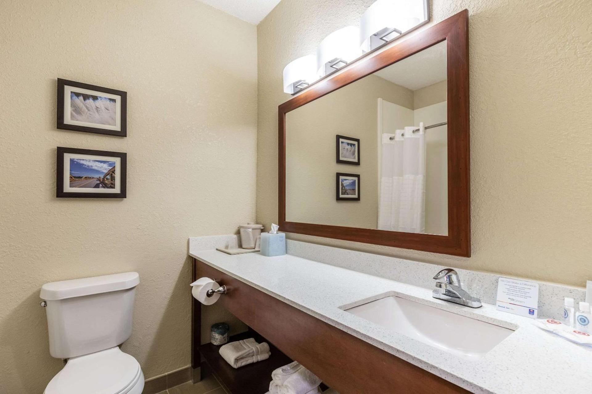 Comfort Inn South Tulsa - Woodland Hills photo 14