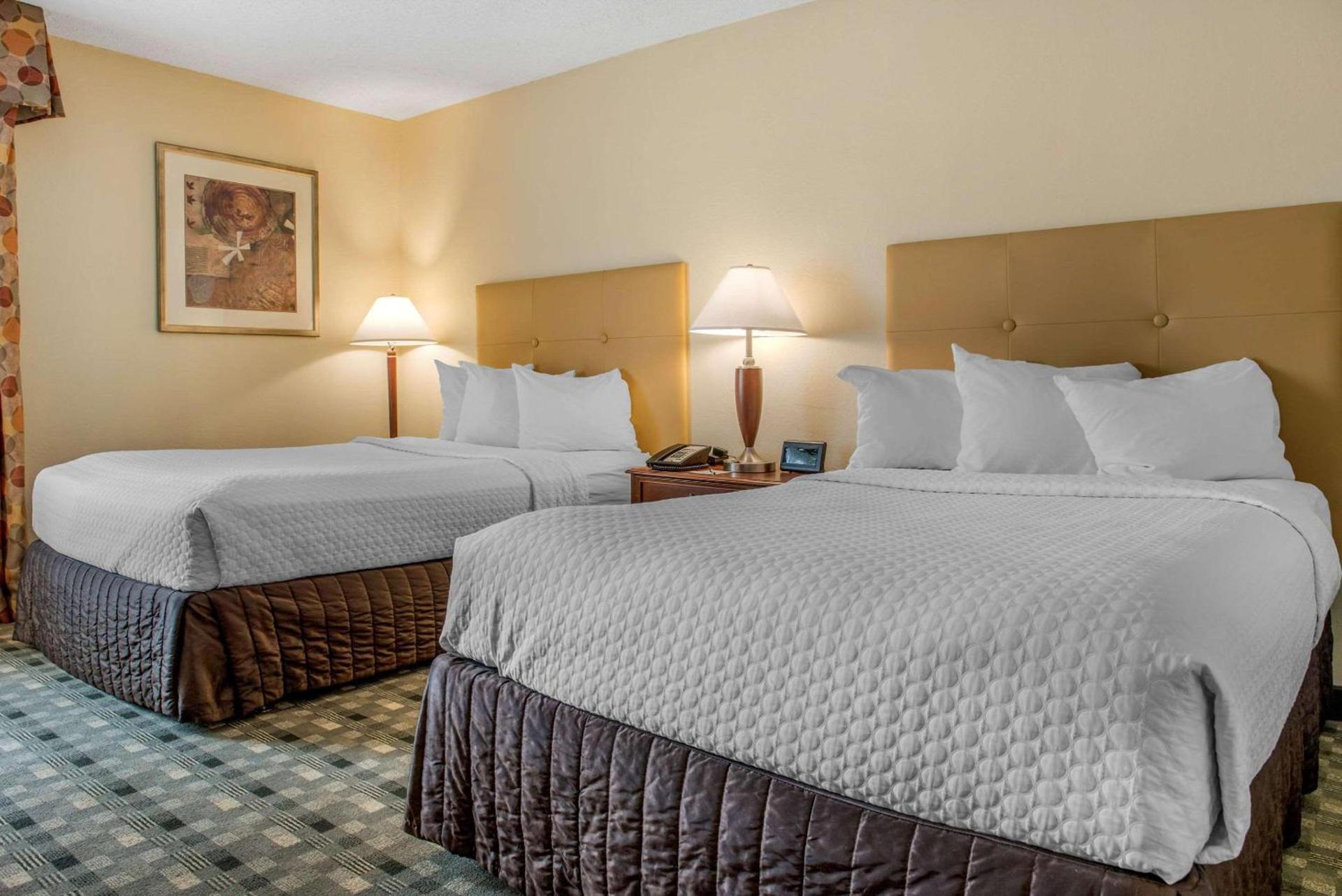 Quality Hotel Conference Center Cincinnati Blue Ash photo 6