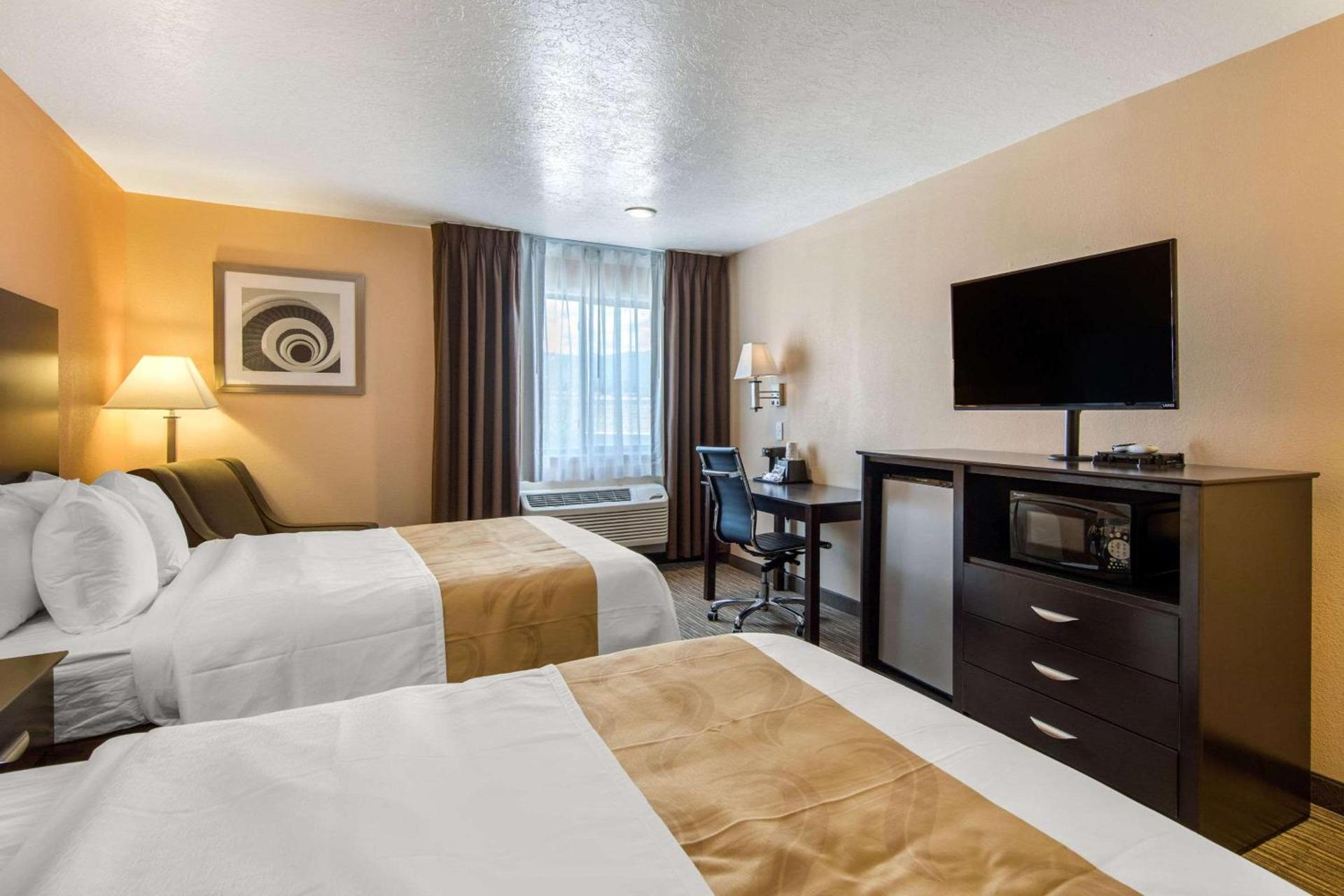 Quality Inn & Suites Albuquerque North near Balloon Fiesta Park photo 15