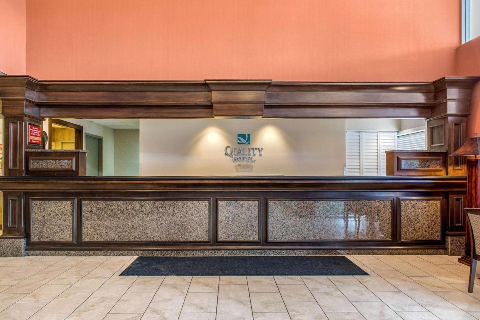 Quality Hotel Conference Center Cincinnati Blue Ash photo 3