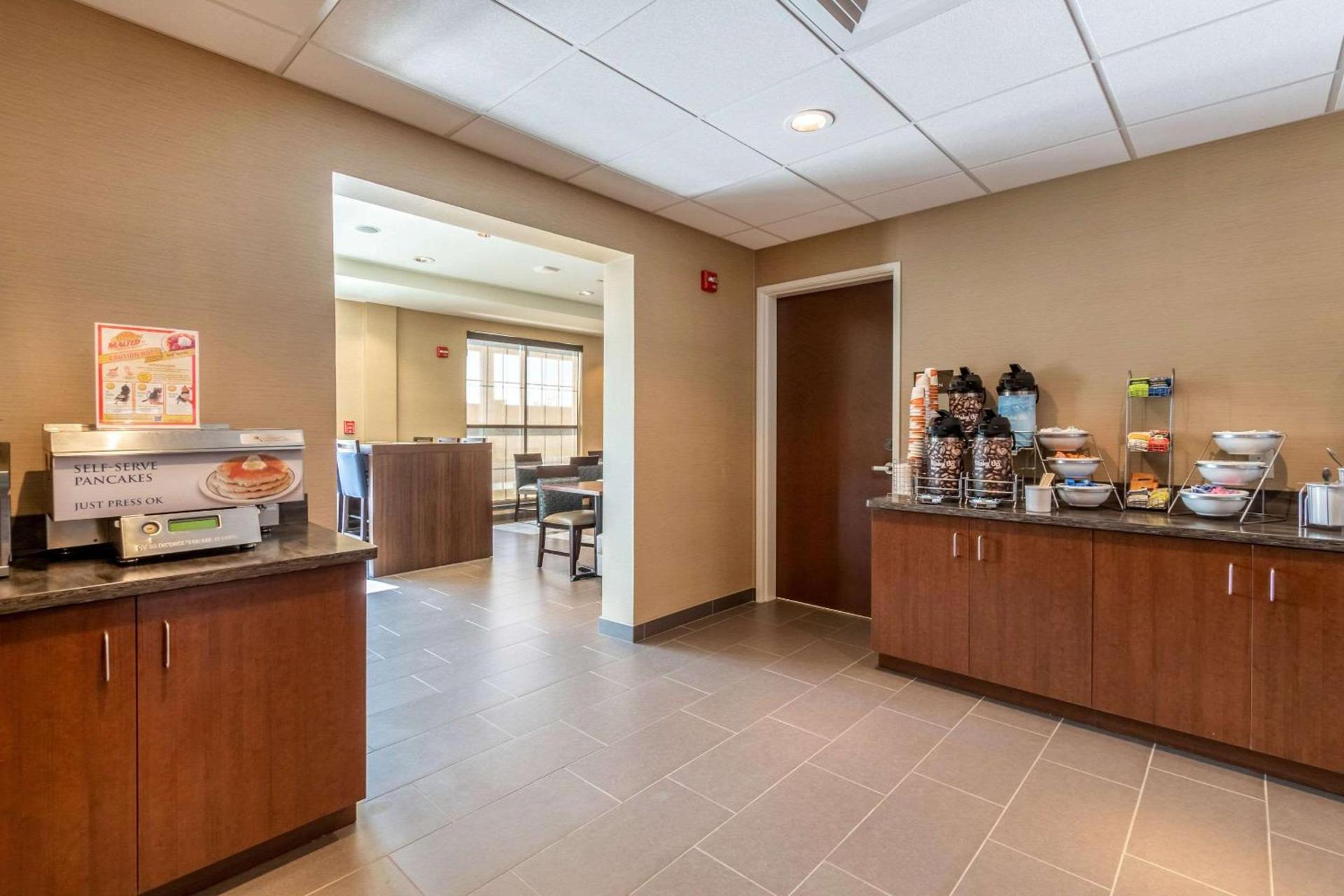 Comfort Inn & Suites - Harrisburg Airport - Hershey South photo 30