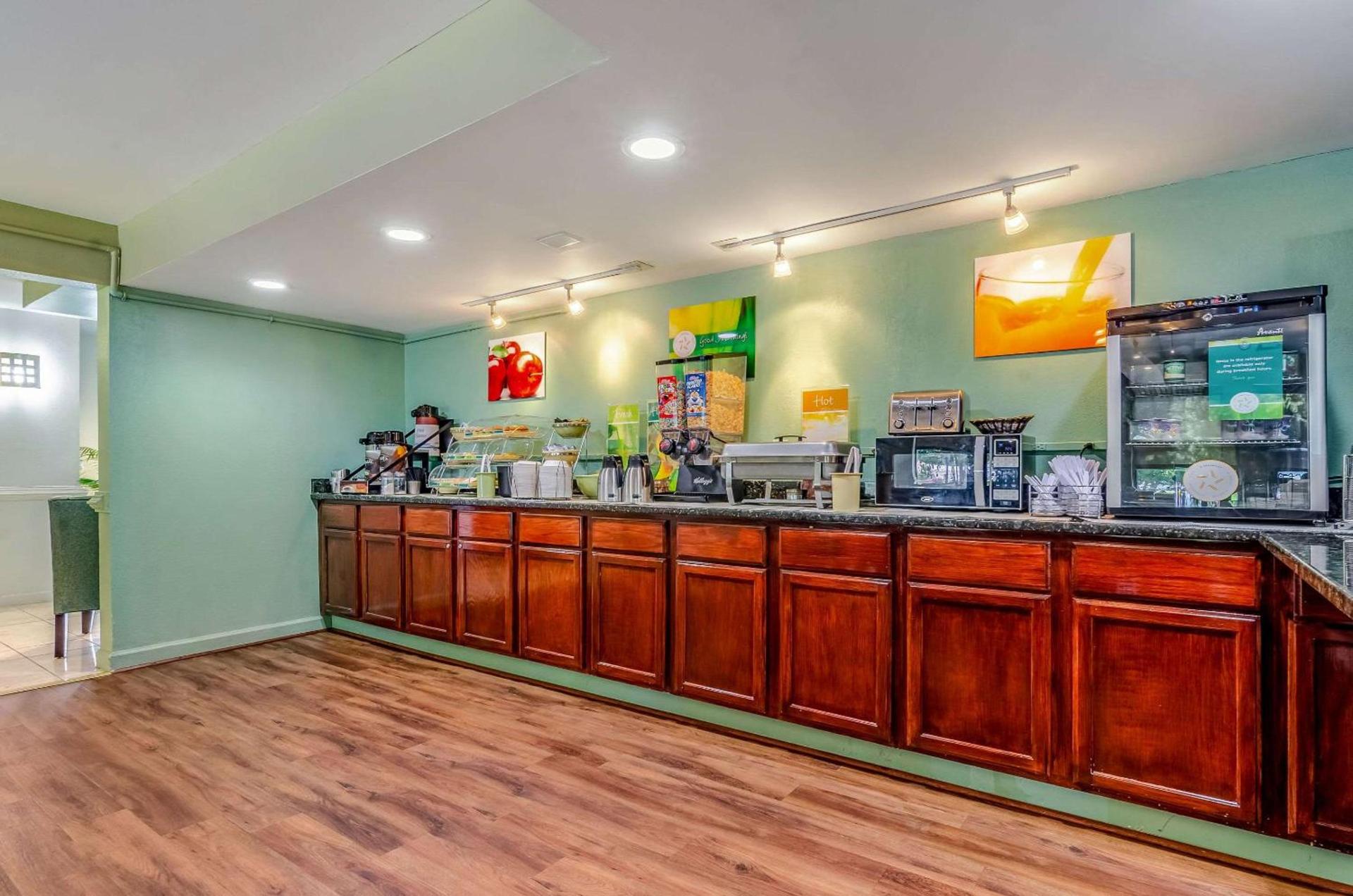 Quality Inn & Suites Creedmoor - Butner photo 37