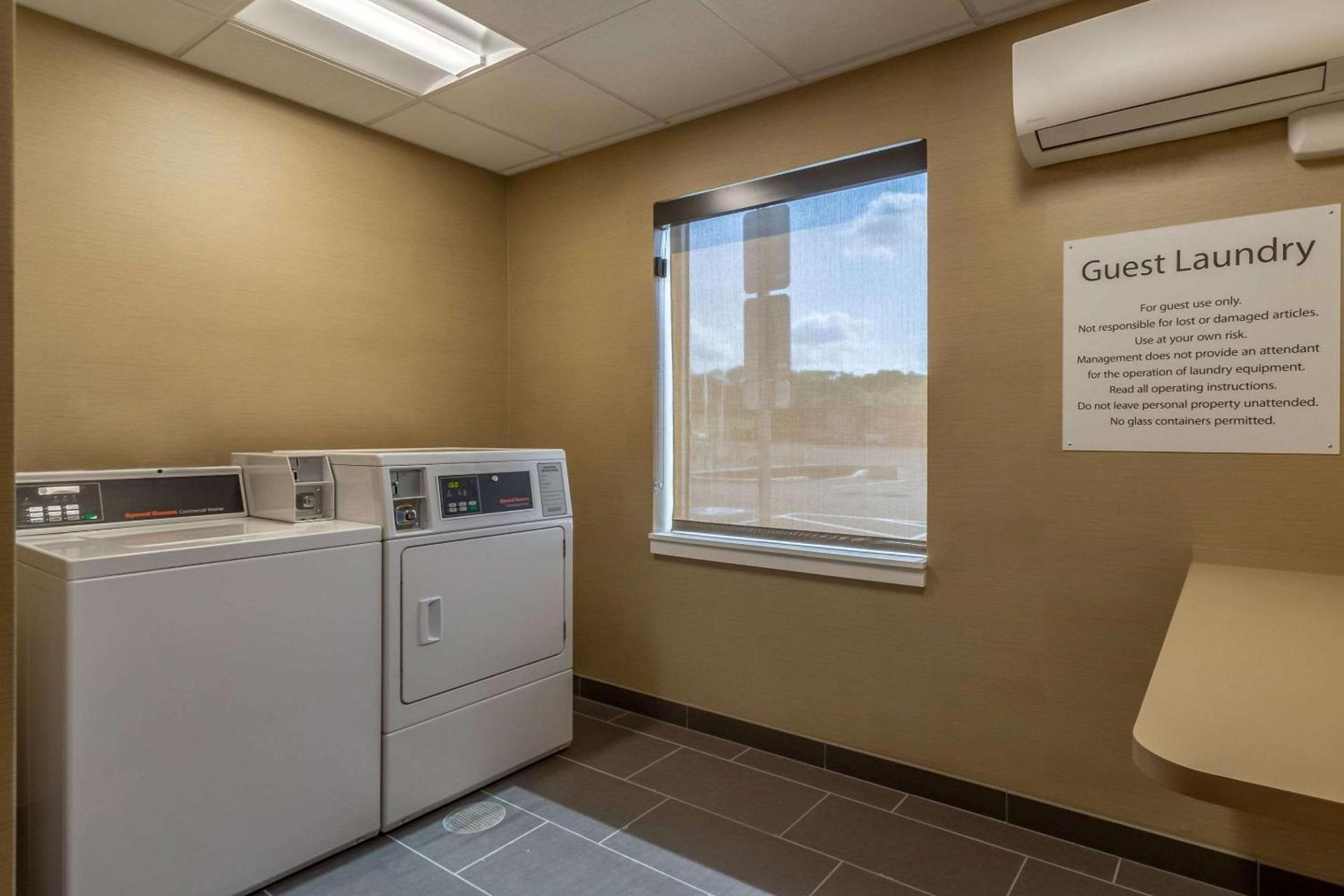 Comfort Inn & Suites - Harrisburg Airport - Hershey South photo 33