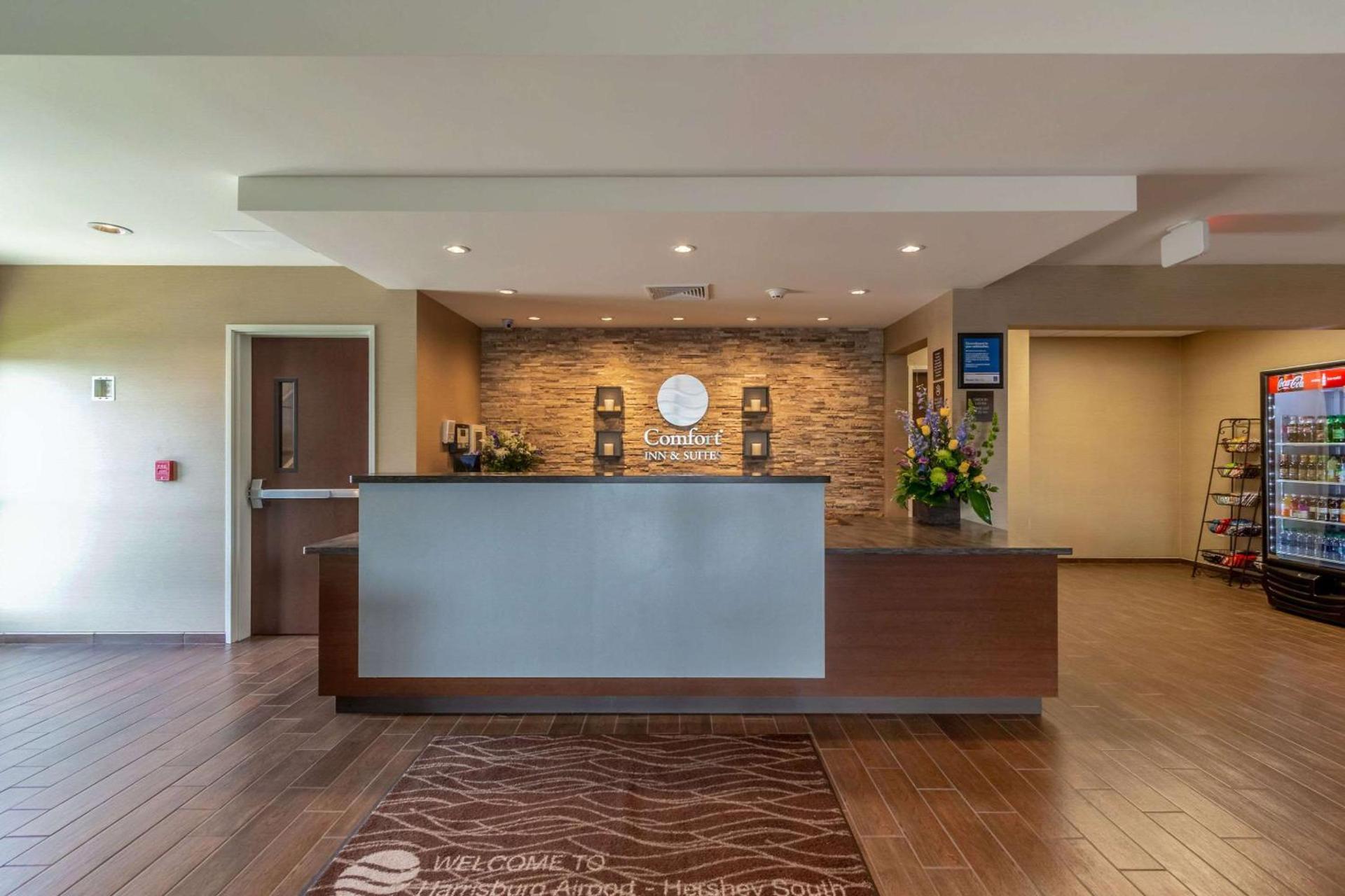 Comfort Inn & Suites - Harrisburg Airport - Hershey South photo 4
