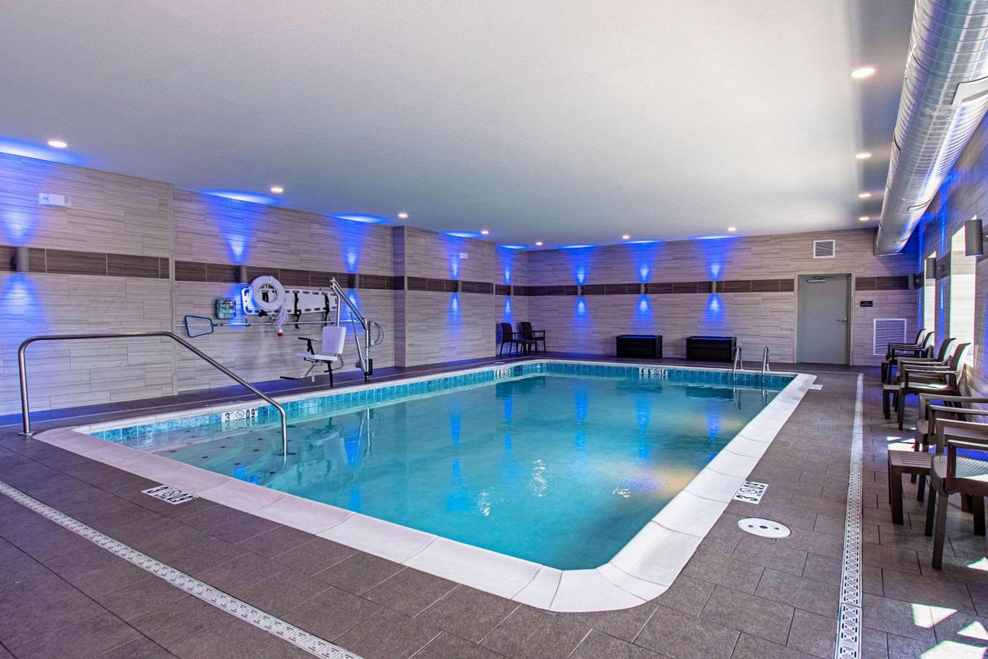Comfort Suites Grove City - Columbus South photo 29