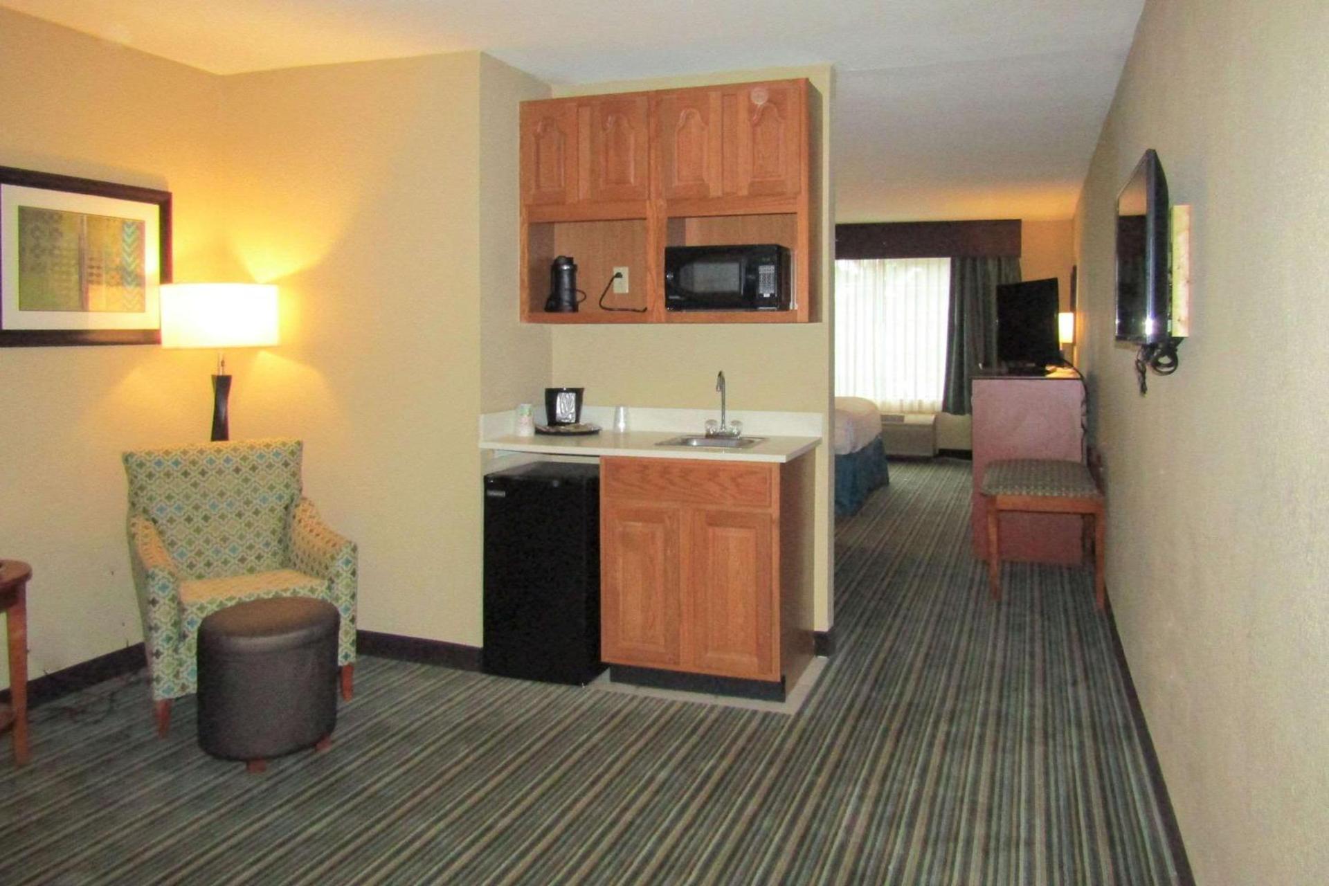 Days-Inn by Wyndham Cedartown photo 4