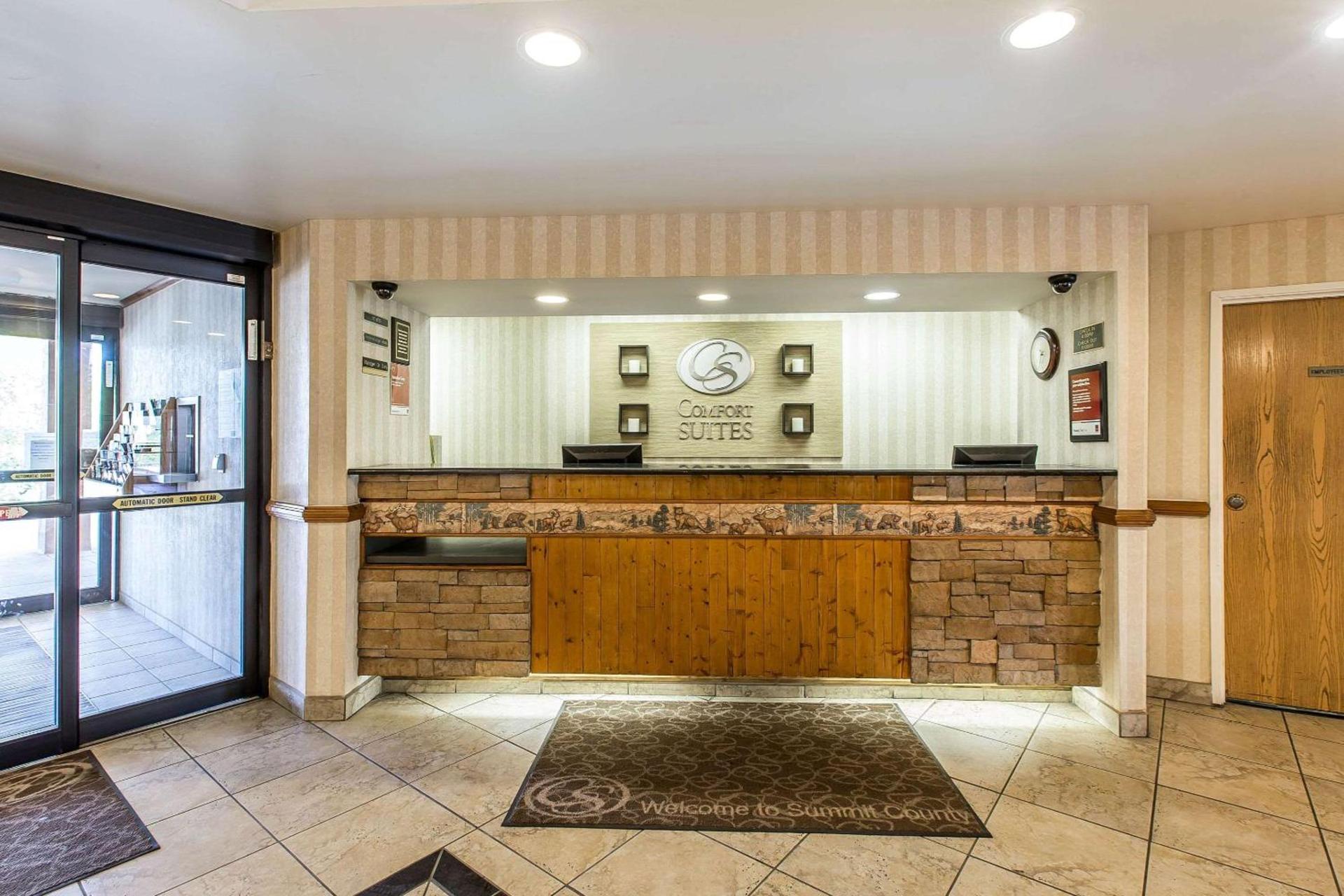 Comfort Suites Summit County photo 5