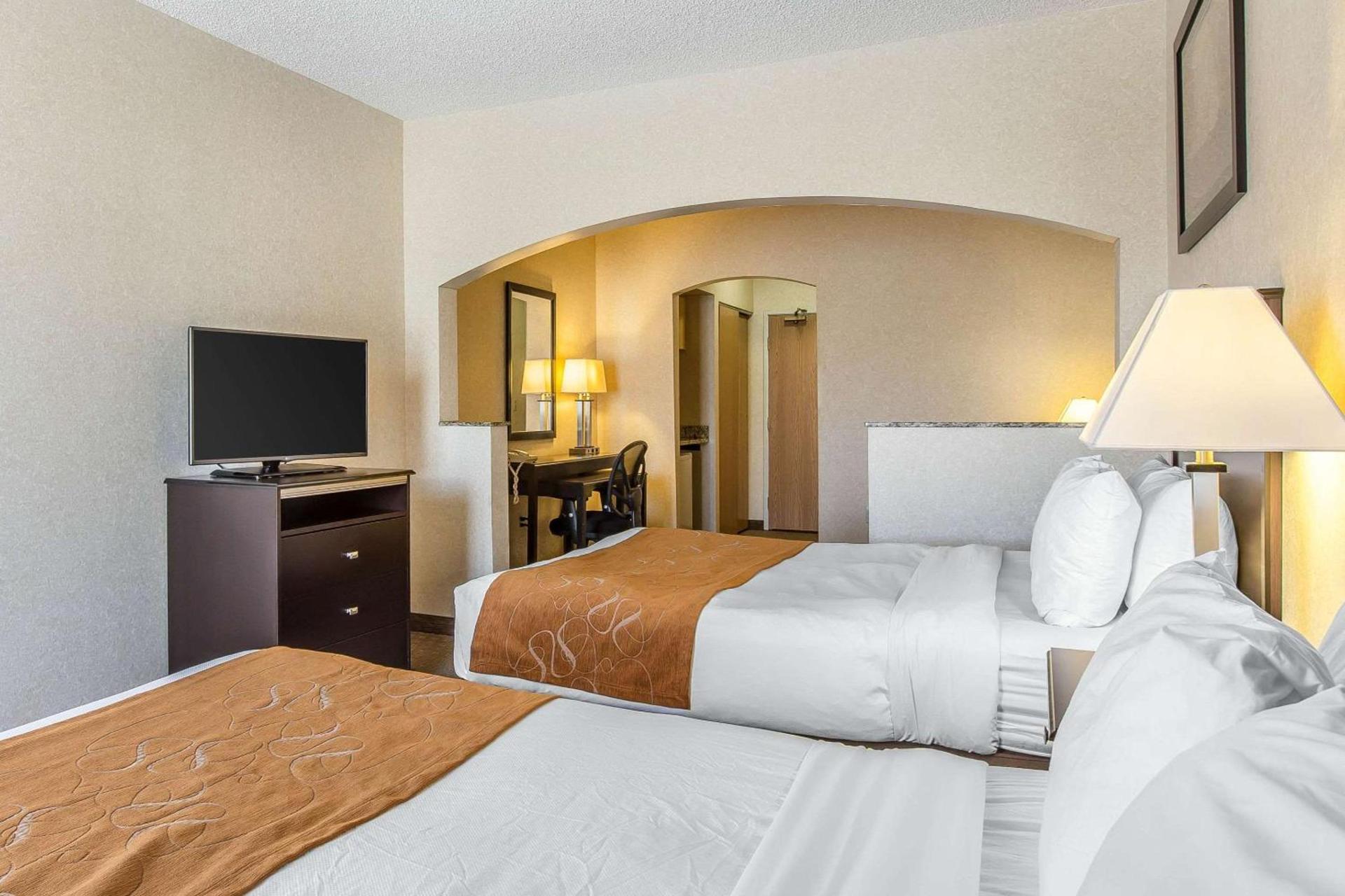 Comfort Suites Summit County photo 8