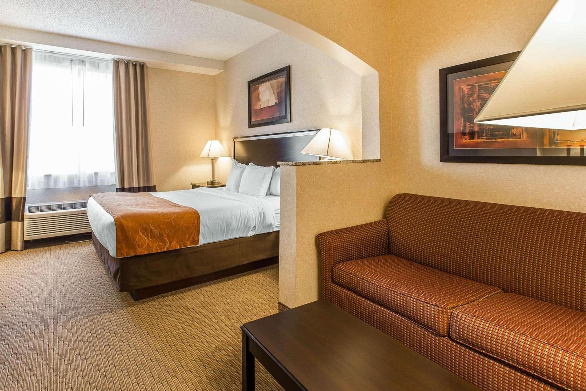 Comfort Suites Summit County photo 11