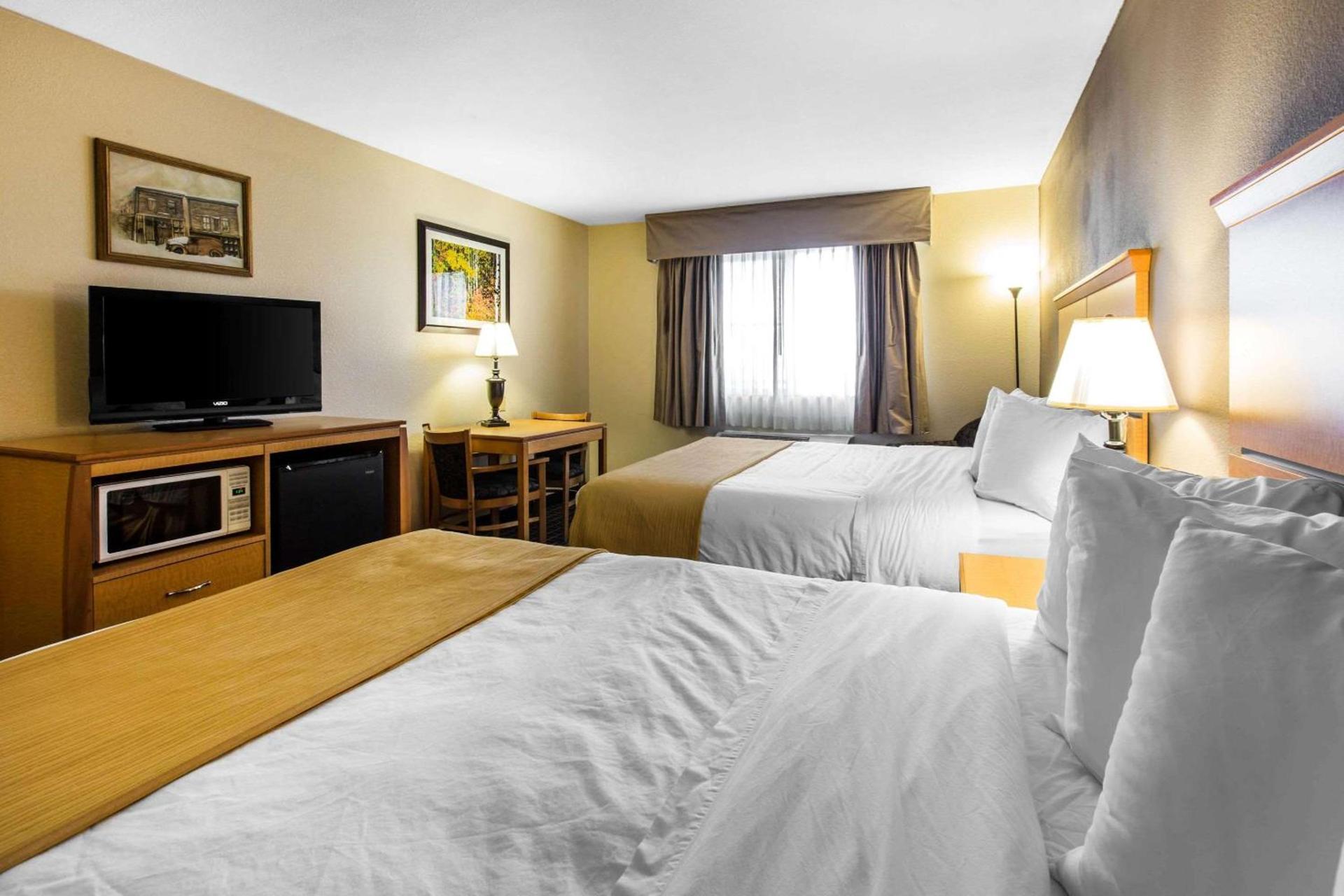 Quality Inn and Suites Silverthorne - Copper Mountain photo 35