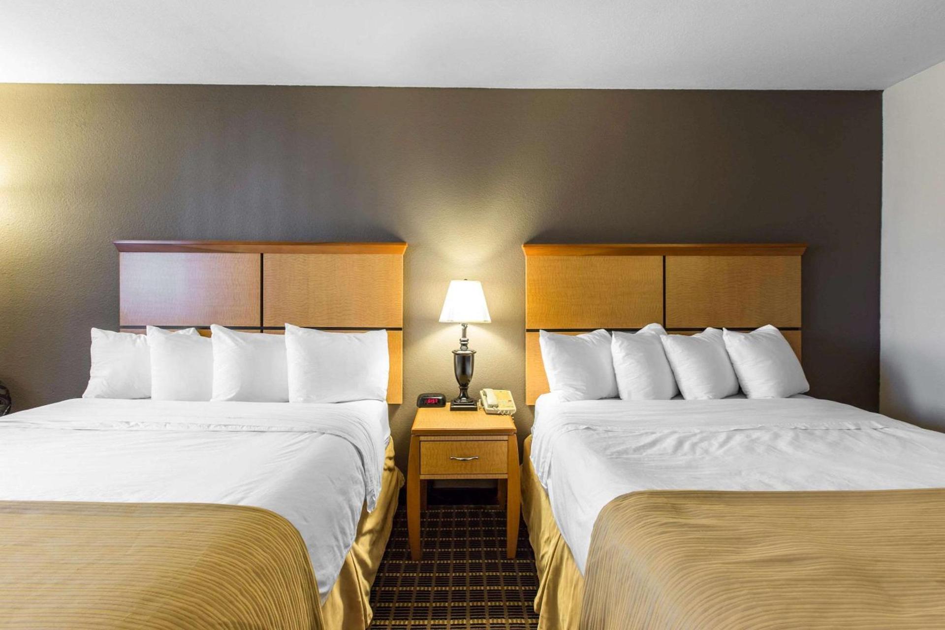 Quality Inn and Suites Silverthorne - Copper Mountain photo 29