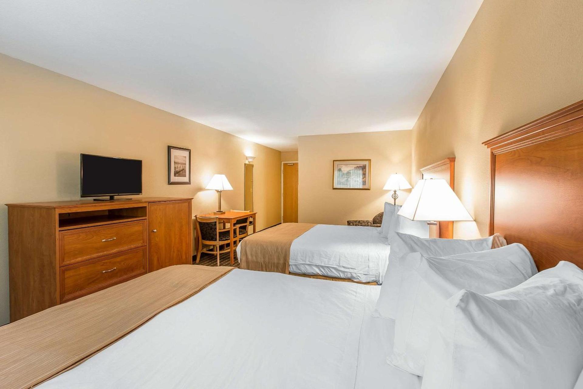 Quality Inn & Suites On The River photo 9