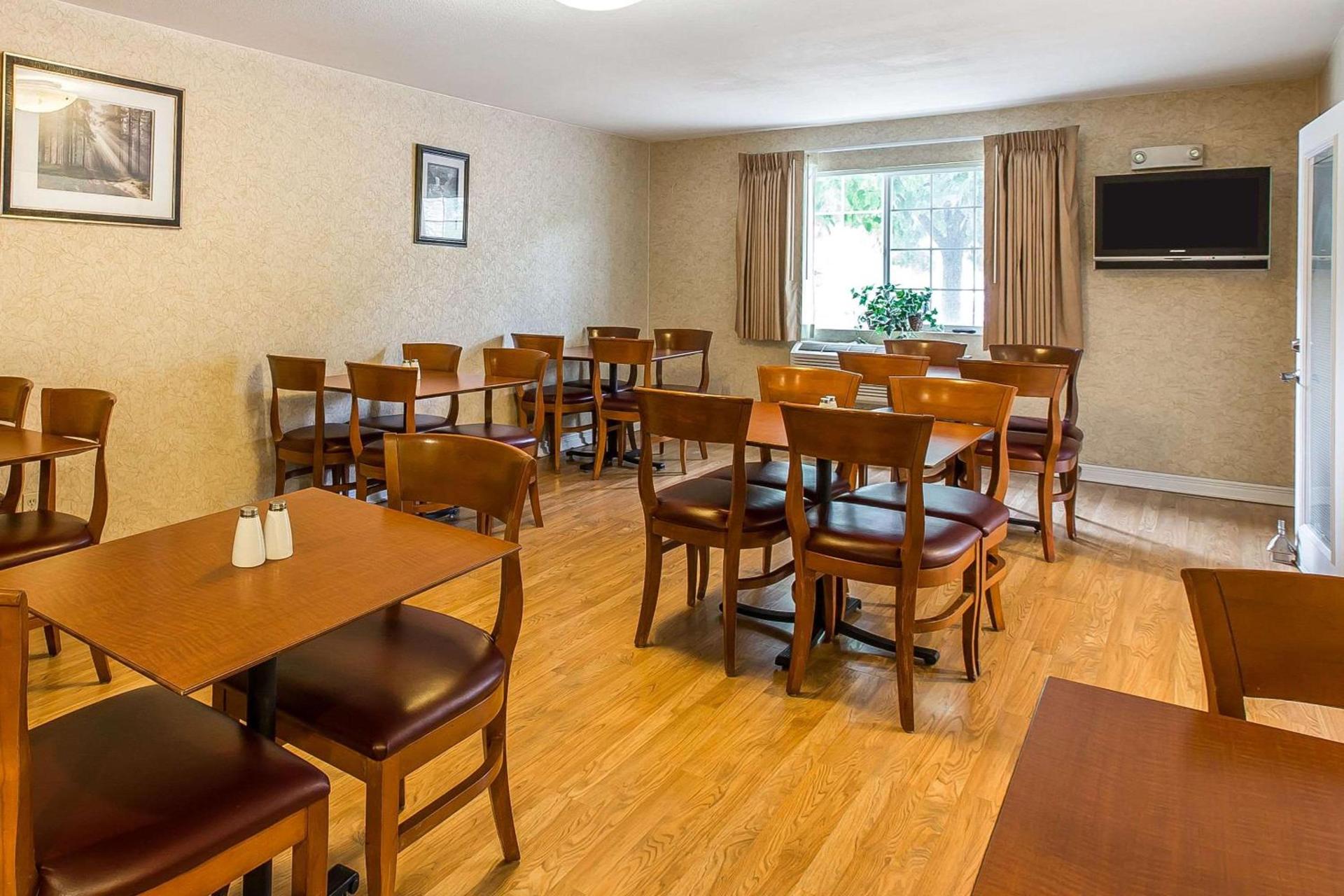 Quality Inn & Suites On The River photo 26