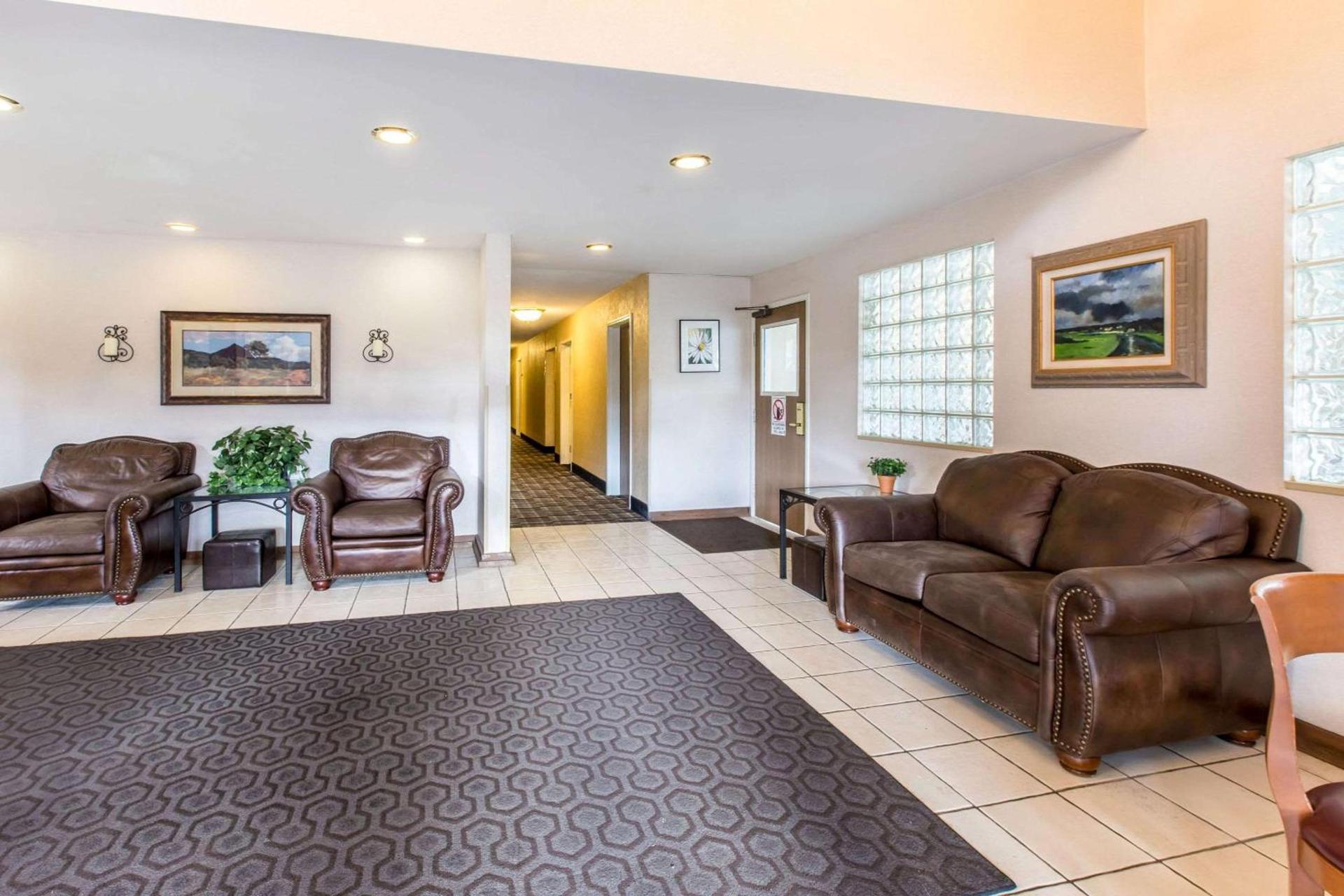 Quality Inn and Suites Silverthorne - Copper Mountain photo 25