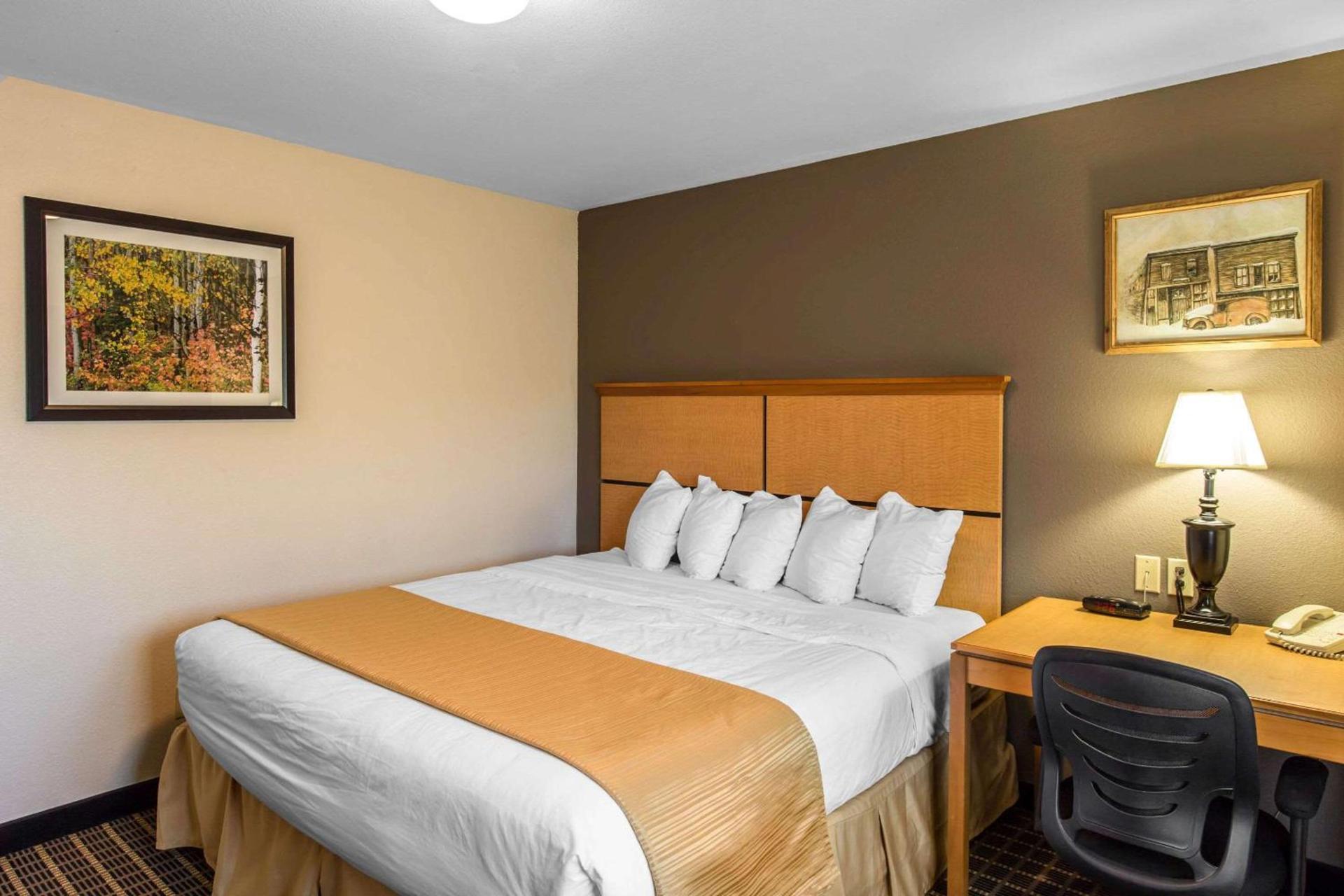 Quality Inn and Suites Silverthorne - Copper Mountain photo 24