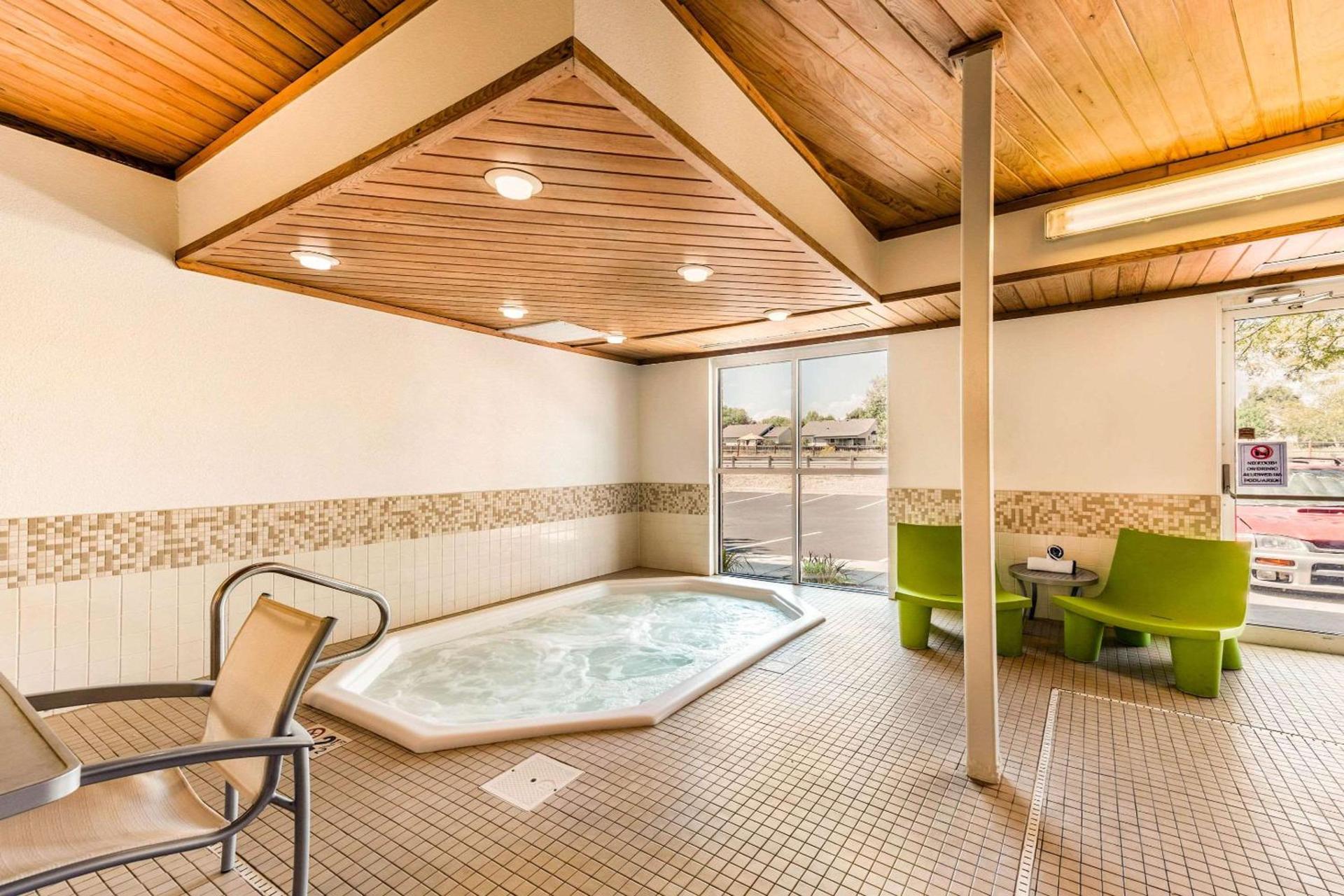 Quality Inn & Suites University Fort Collins photo 33