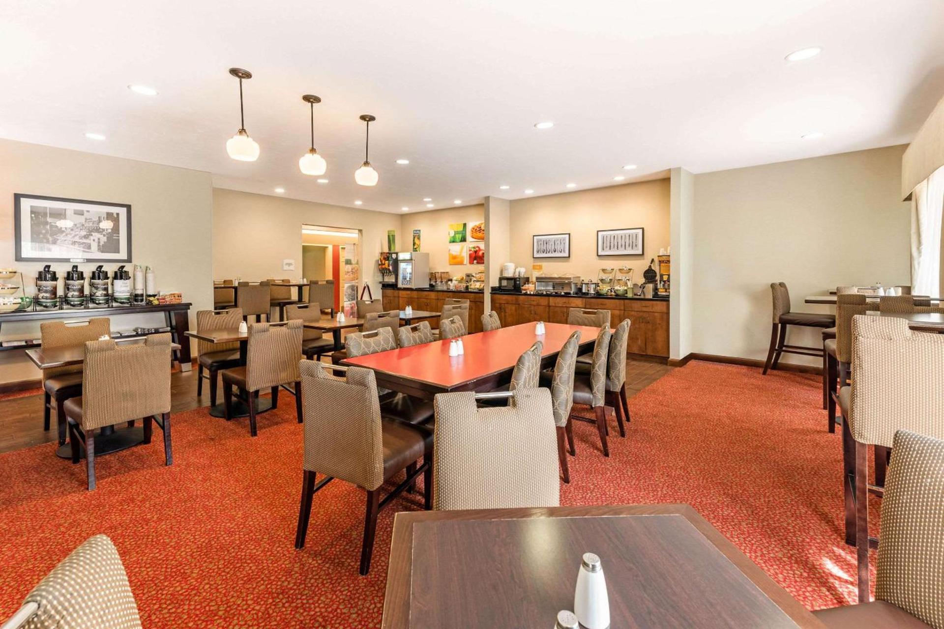 Quality Inn & Suites University Fort Collins photo 39