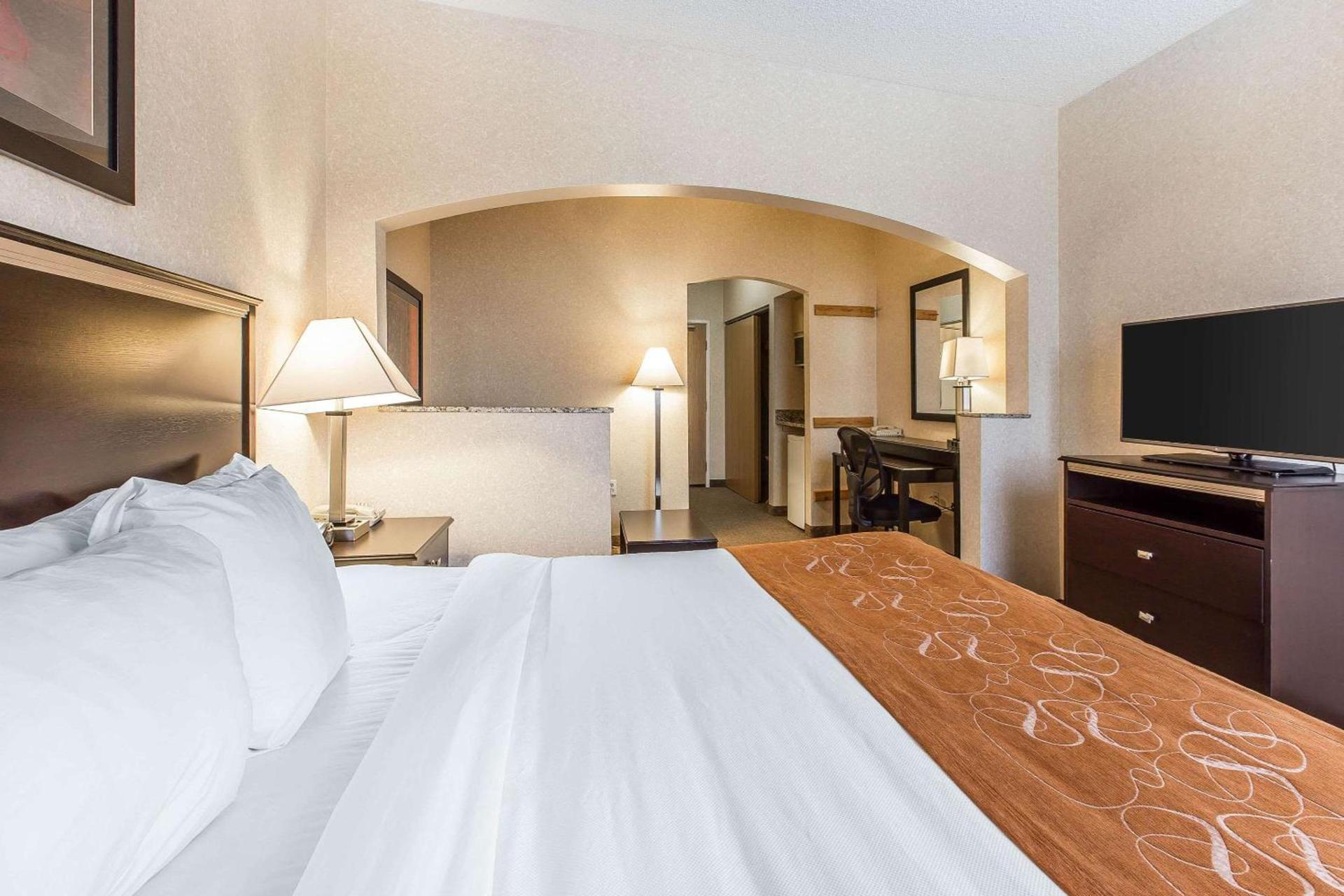 Comfort Suites Summit County photo 17