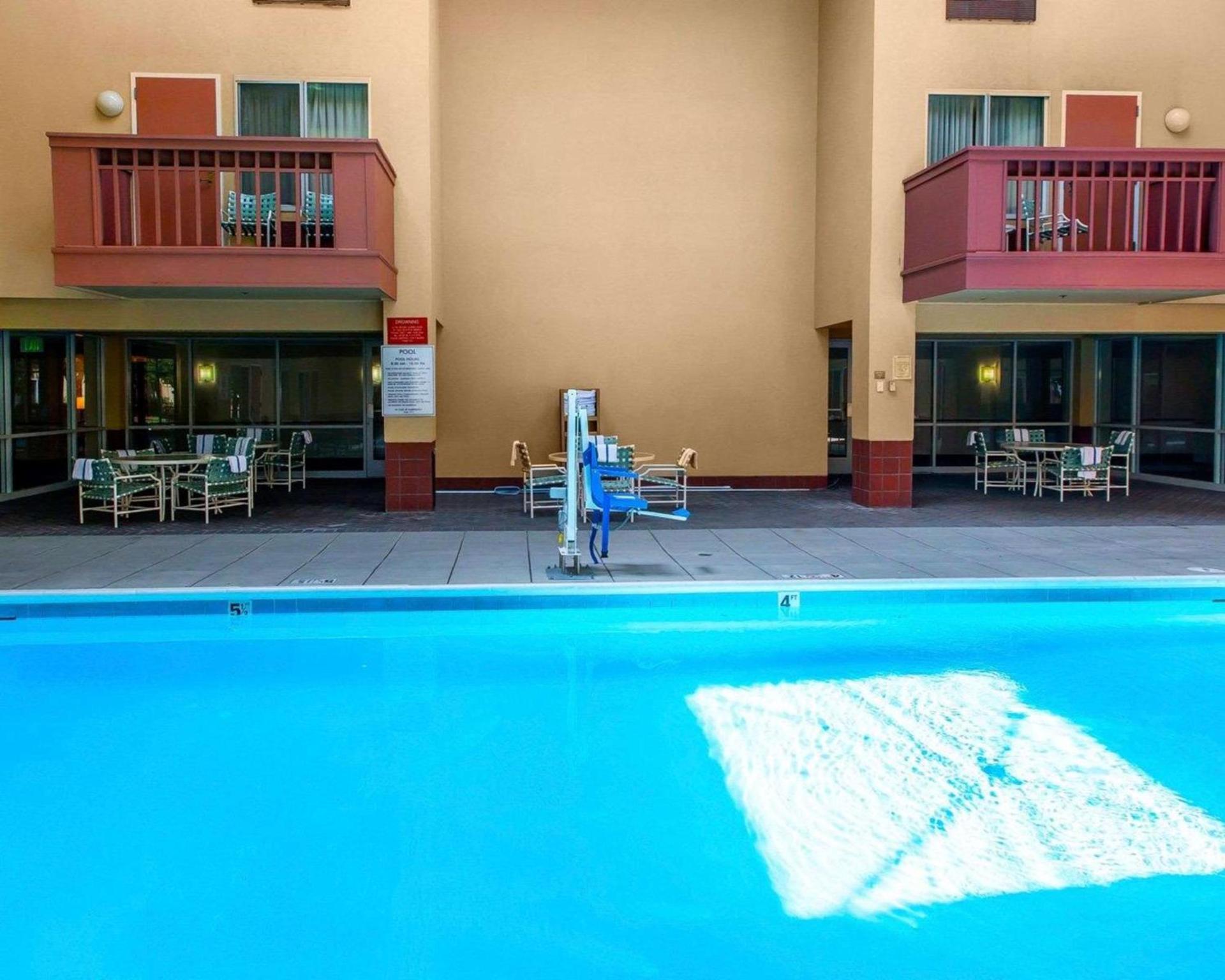 Quality Inn and Conference Center Greeley Downtown photo 4