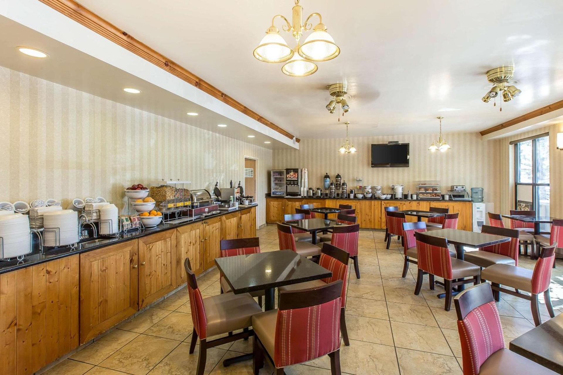 Comfort Suites Summit County photo 21