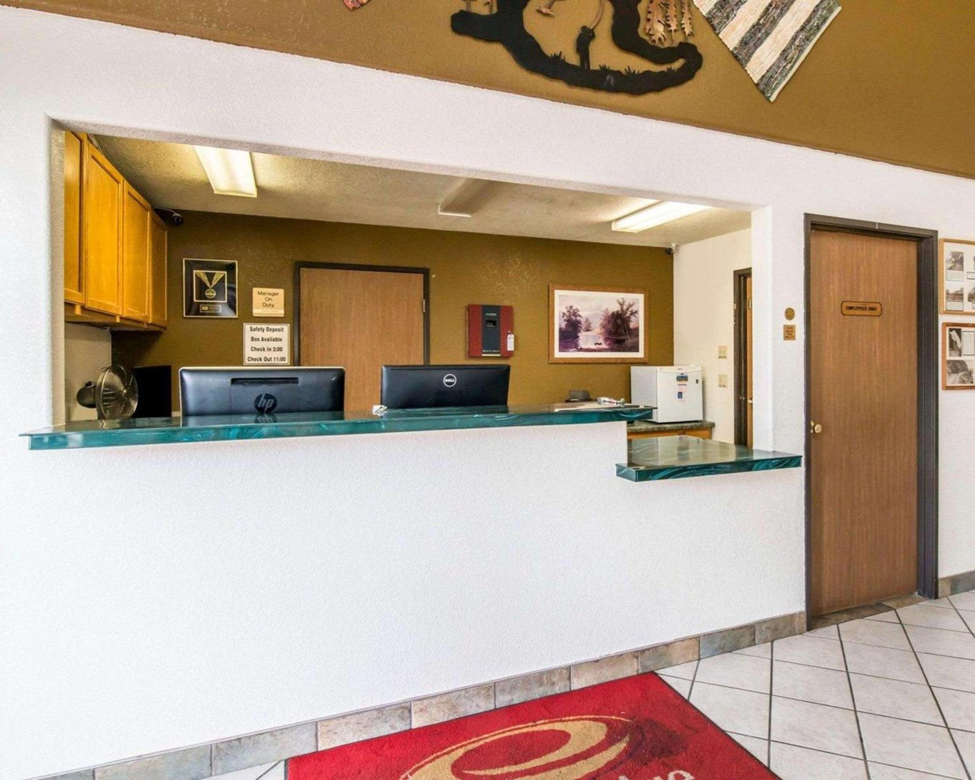 Days Inn by Wyndham Canon City photo 8