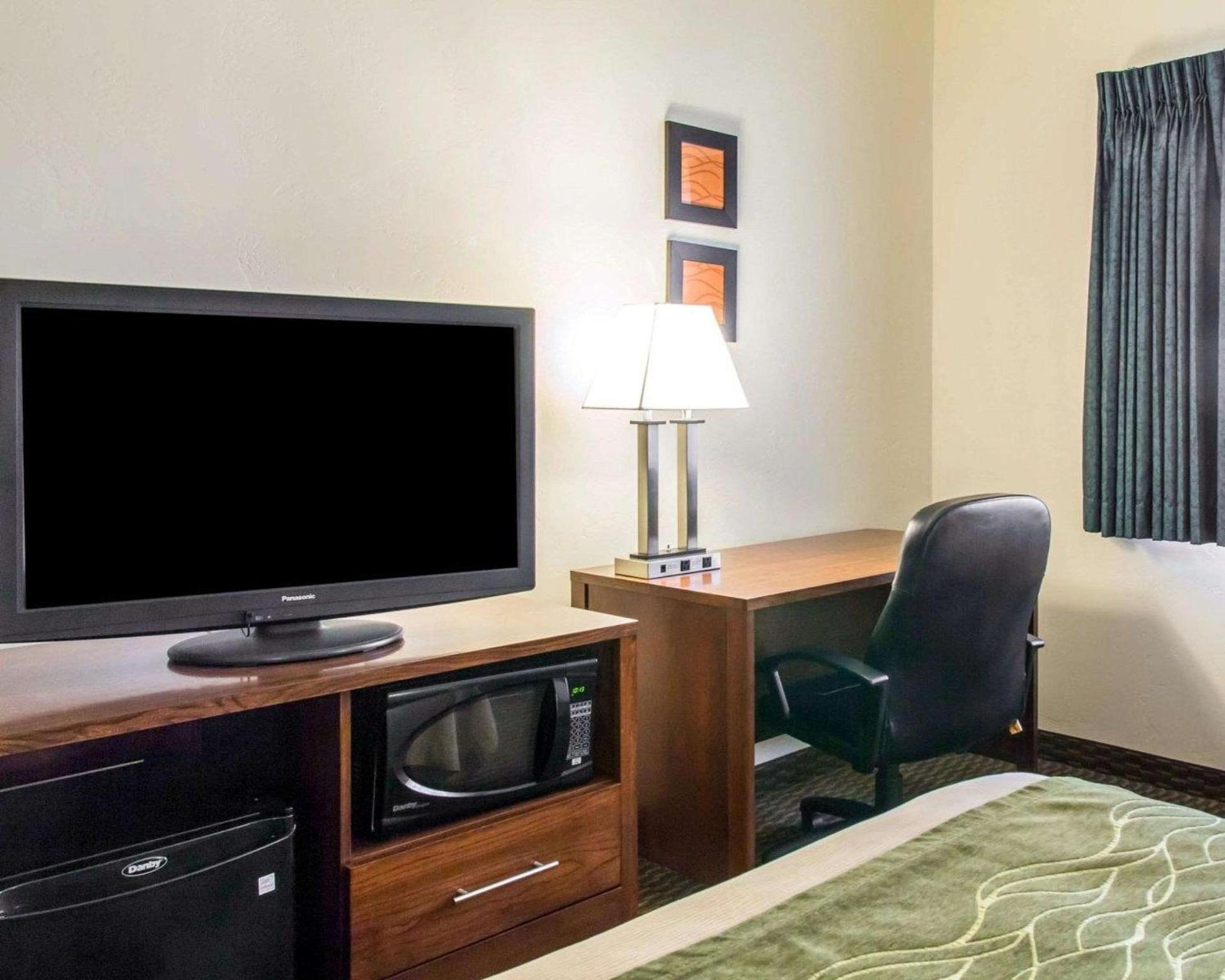 Quality Inn & Suites Vail Valley photo 13