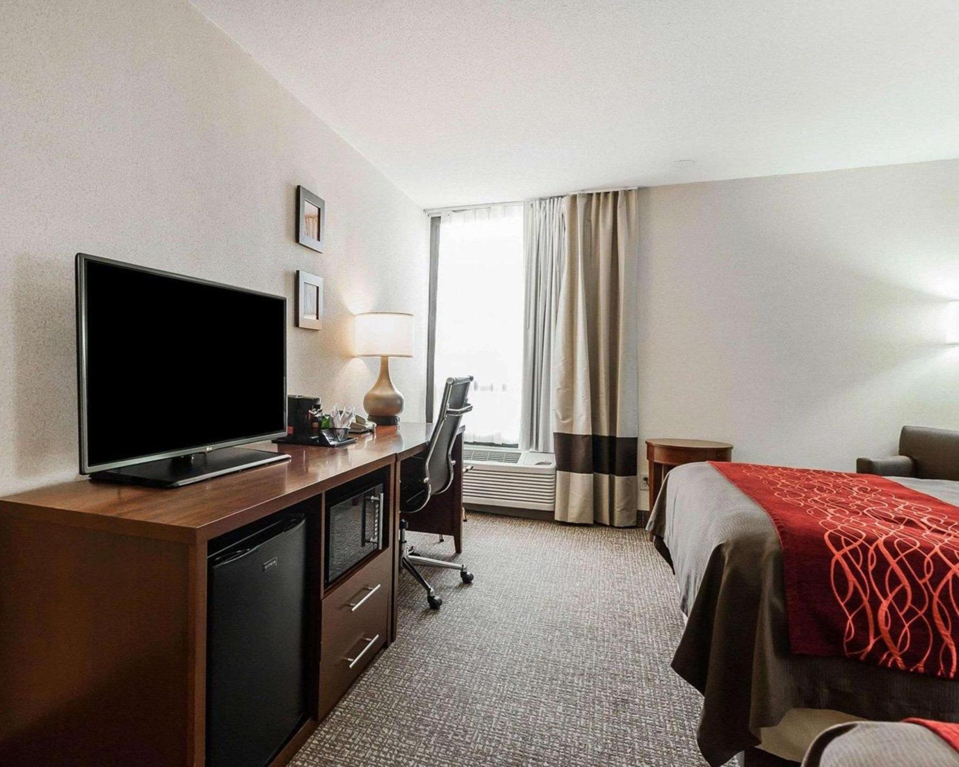 Spark by Hilton Denver East I 70 photo 28
