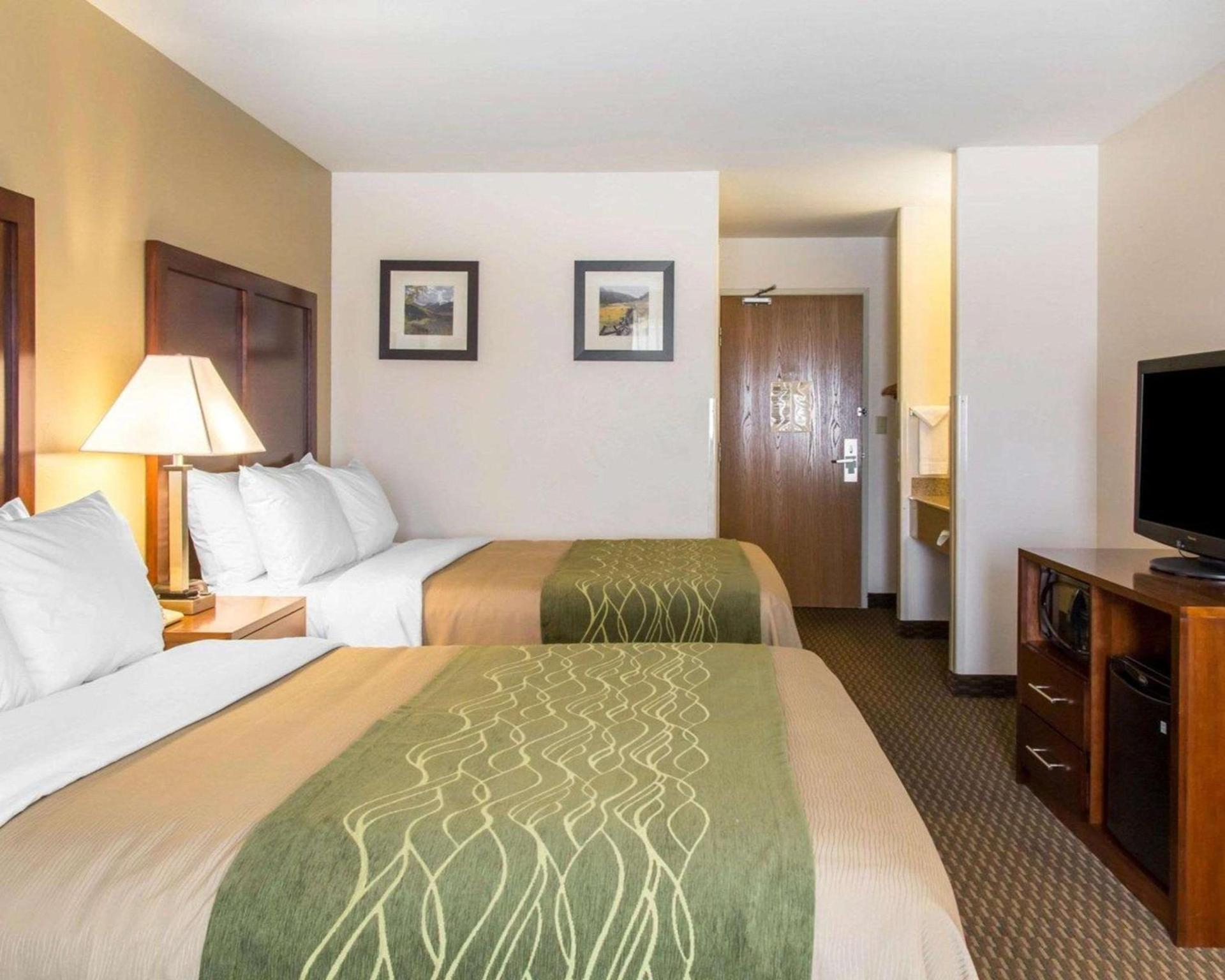 Quality Inn & Suites Vail Valley photo 11