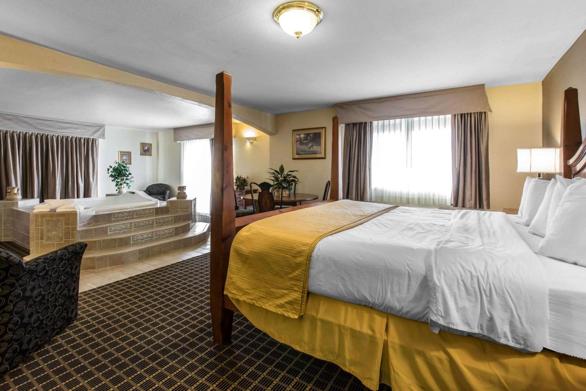Quality Inn and Suites Silverthorne - Copper Mountain photo 19