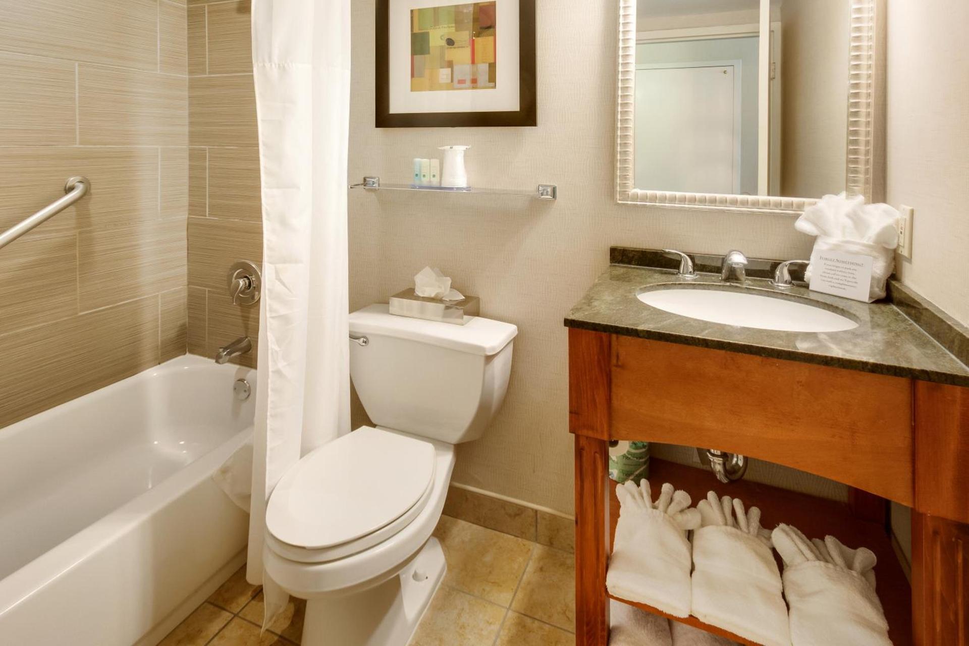 Chester Hotel and Conference Center photo 13
