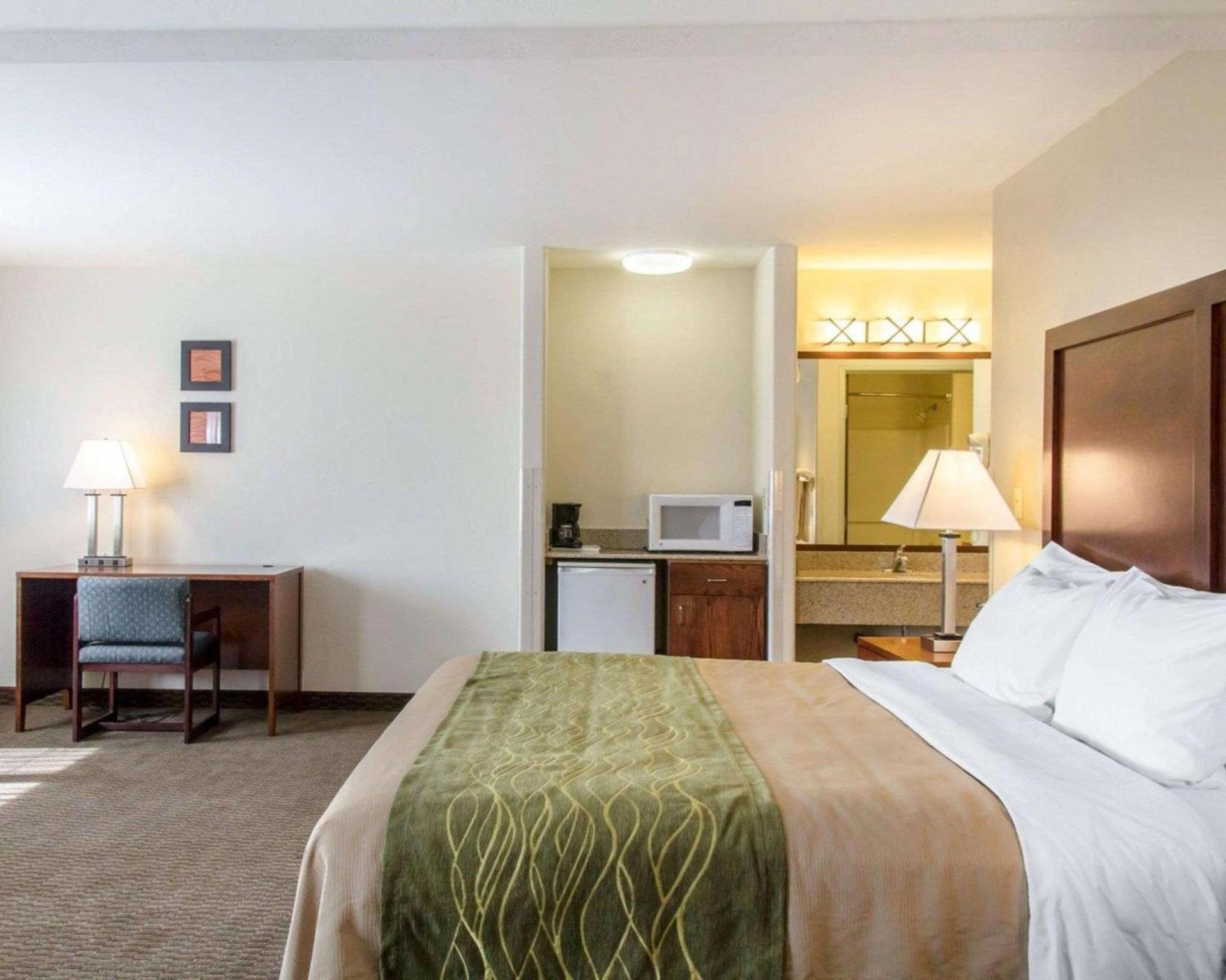 Quality Inn & Suites Vail Valley photo 8