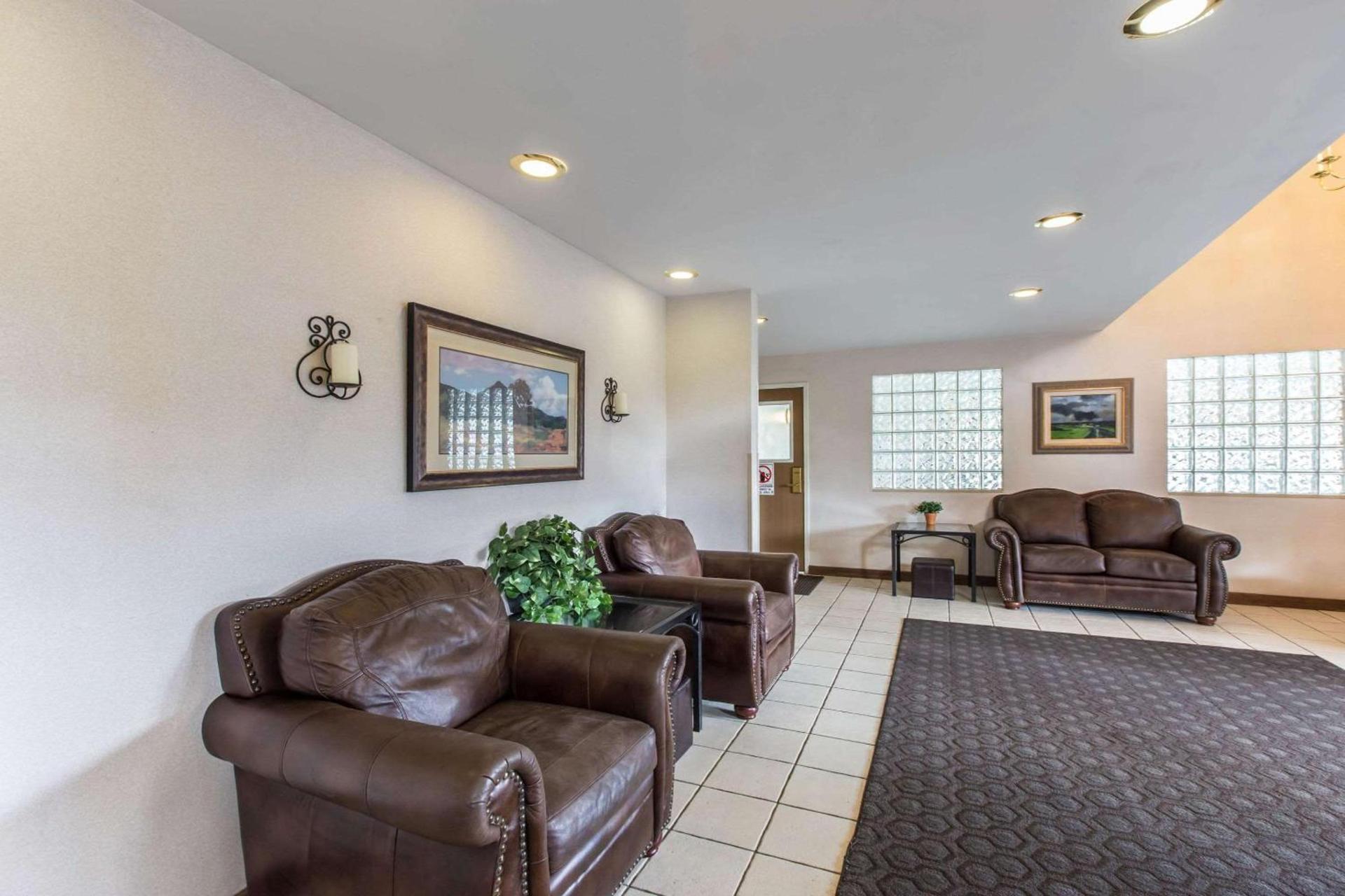 Quality Inn and Suites Silverthorne - Copper Mountain photo 10