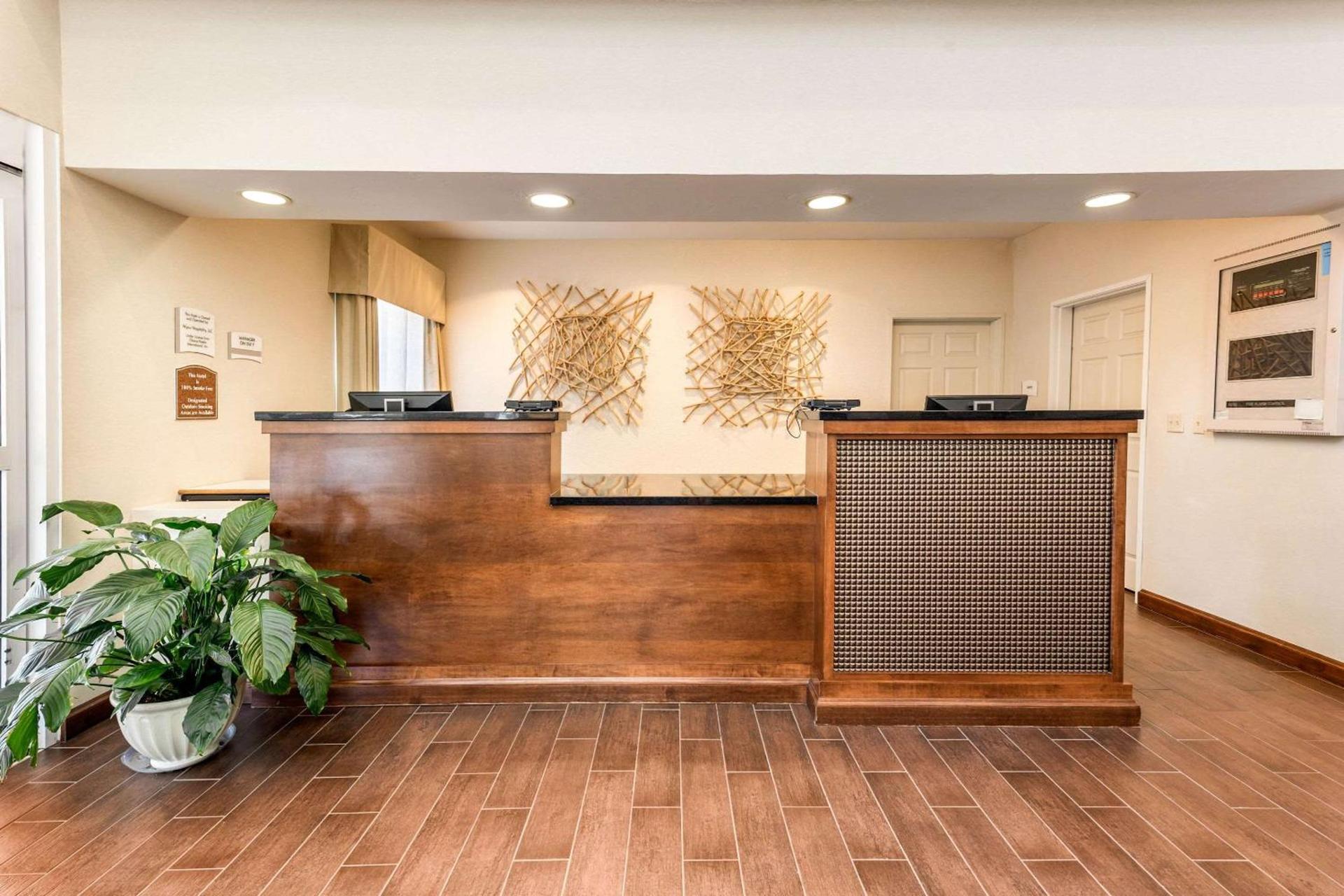 Quality Inn & Suites University Fort Collins photo 4