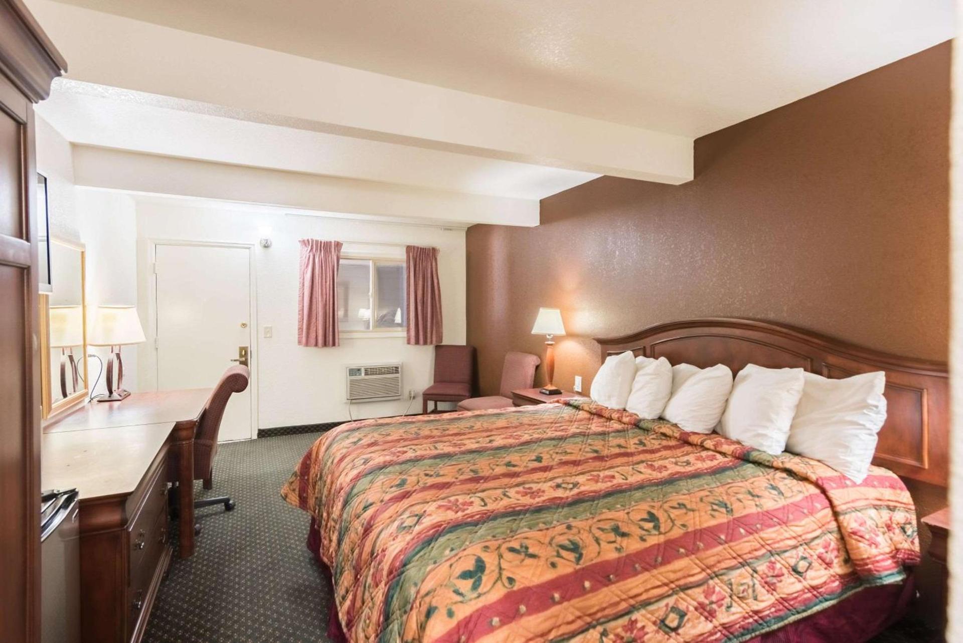1st Interstate Inn Montrose photo 5