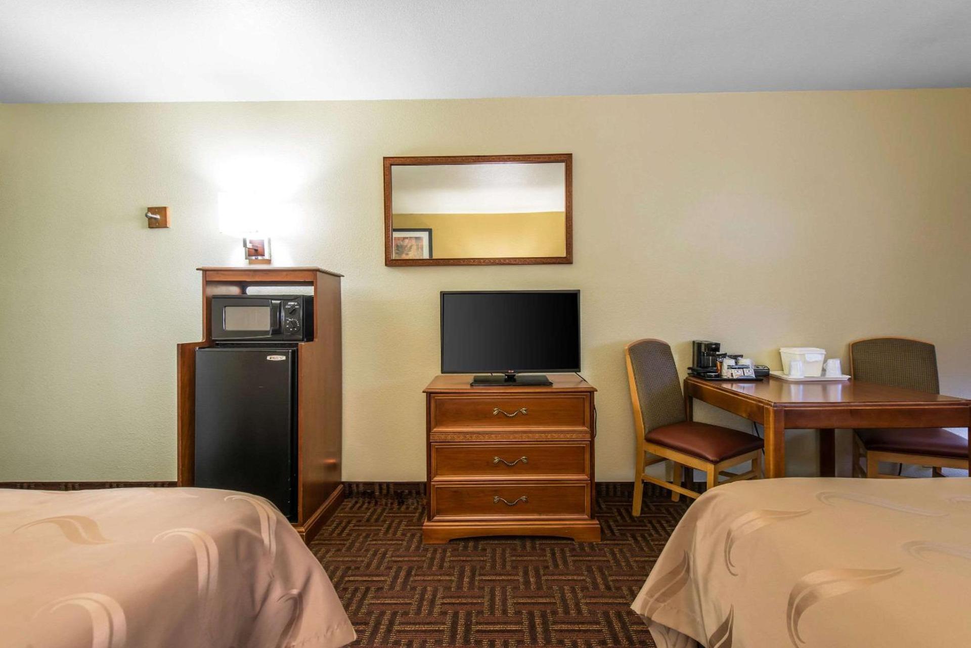 Quality Inn Colorado Springs South photo 13