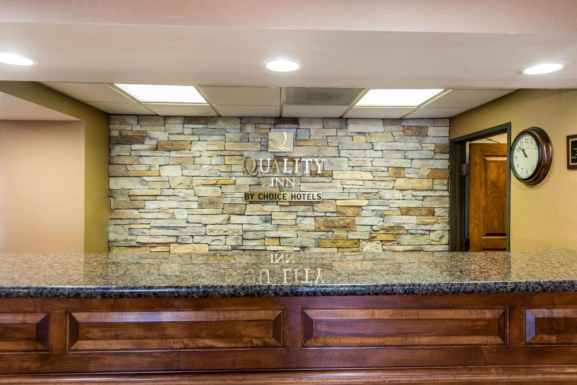 Quality Inn Colorado Springs South photo 11