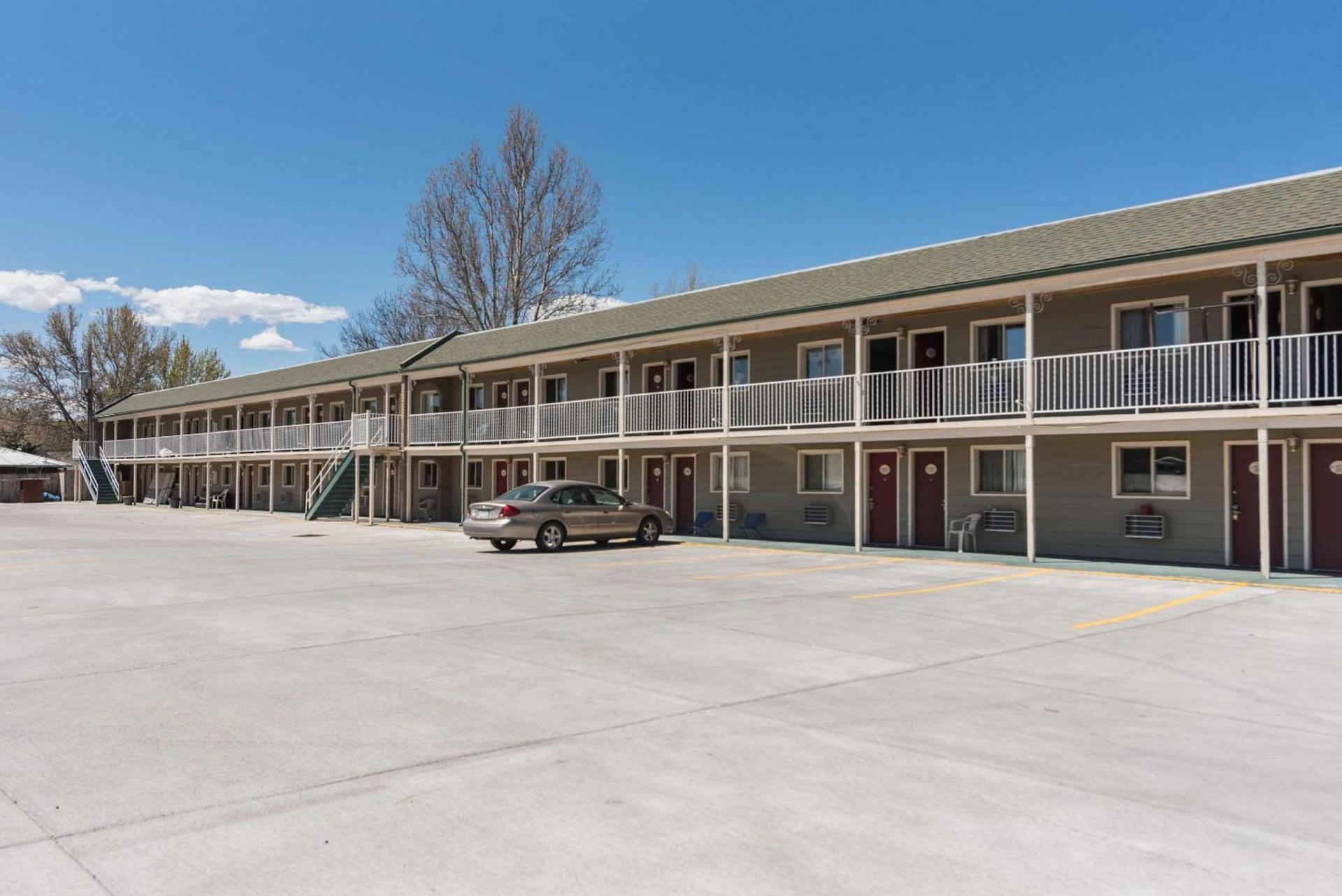 1st Interstate Inn Montrose photo 10