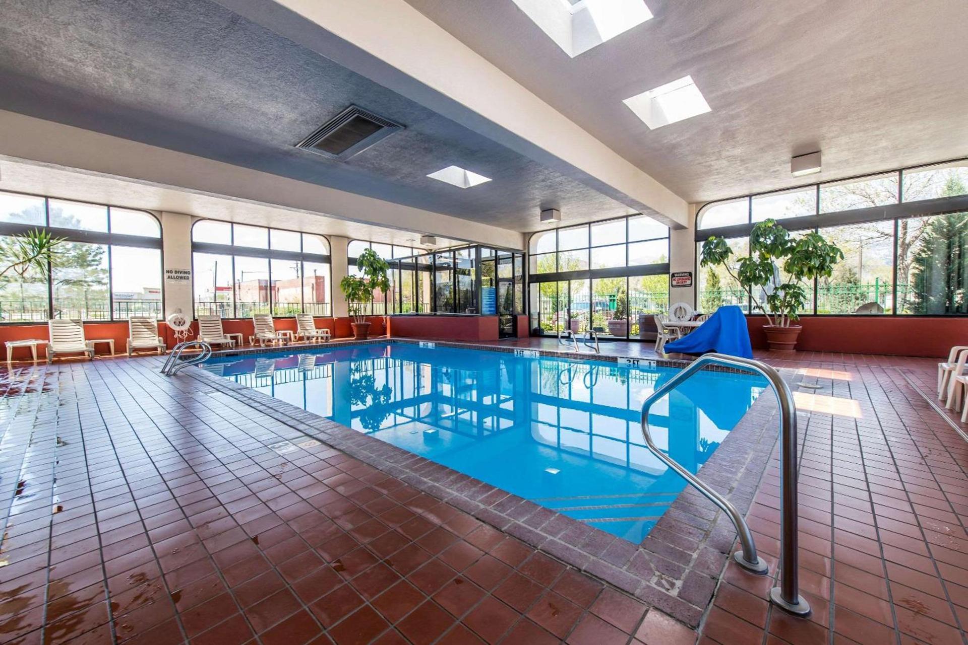 Quality Inn Colorado Springs South photo 2