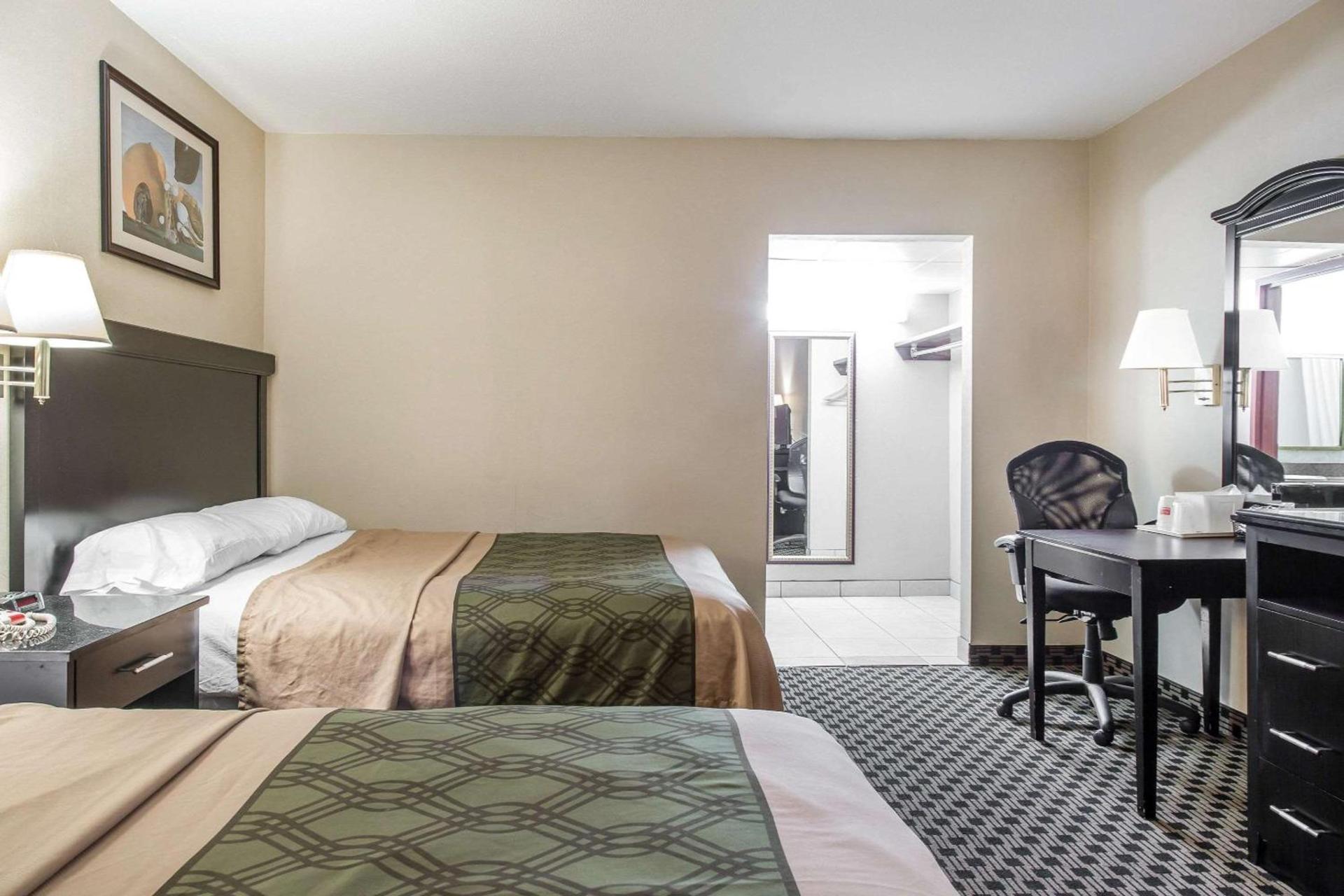 Econo Lodge photo 6