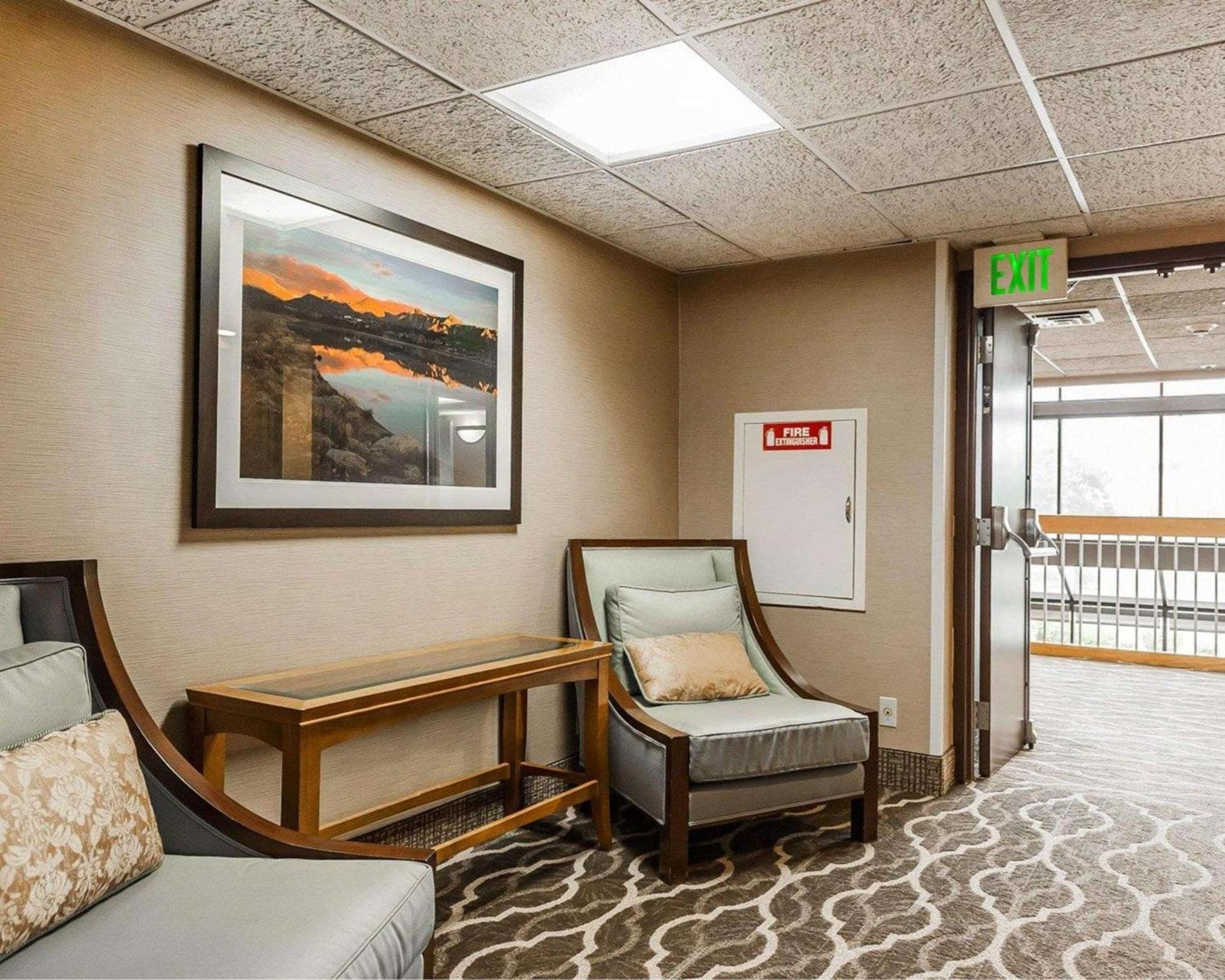 Spark by Hilton Denver East I 70 photo 33